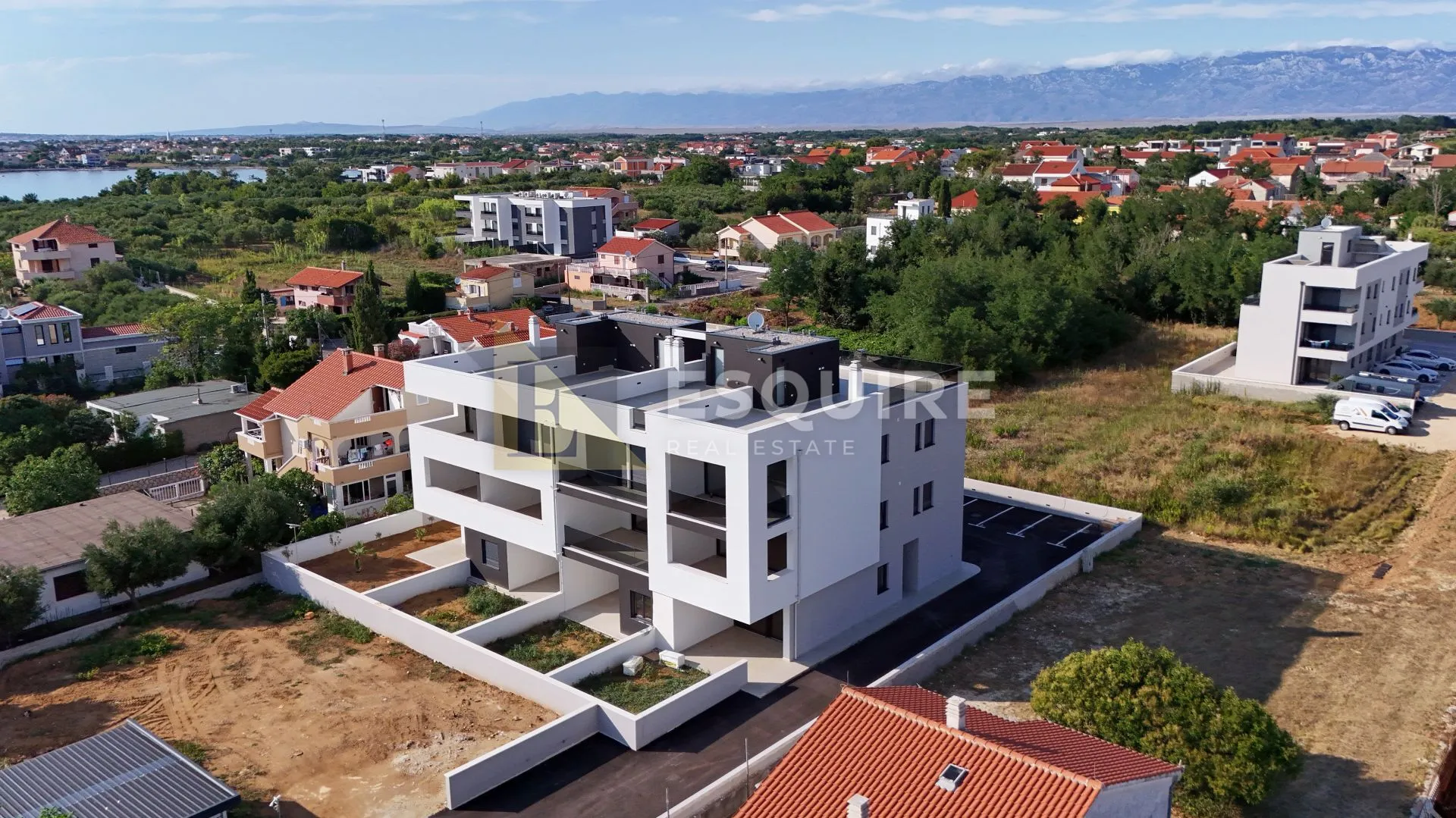 privlaka - dvosoban troetažni stan s7, useljivo - 130m2 - slika 8