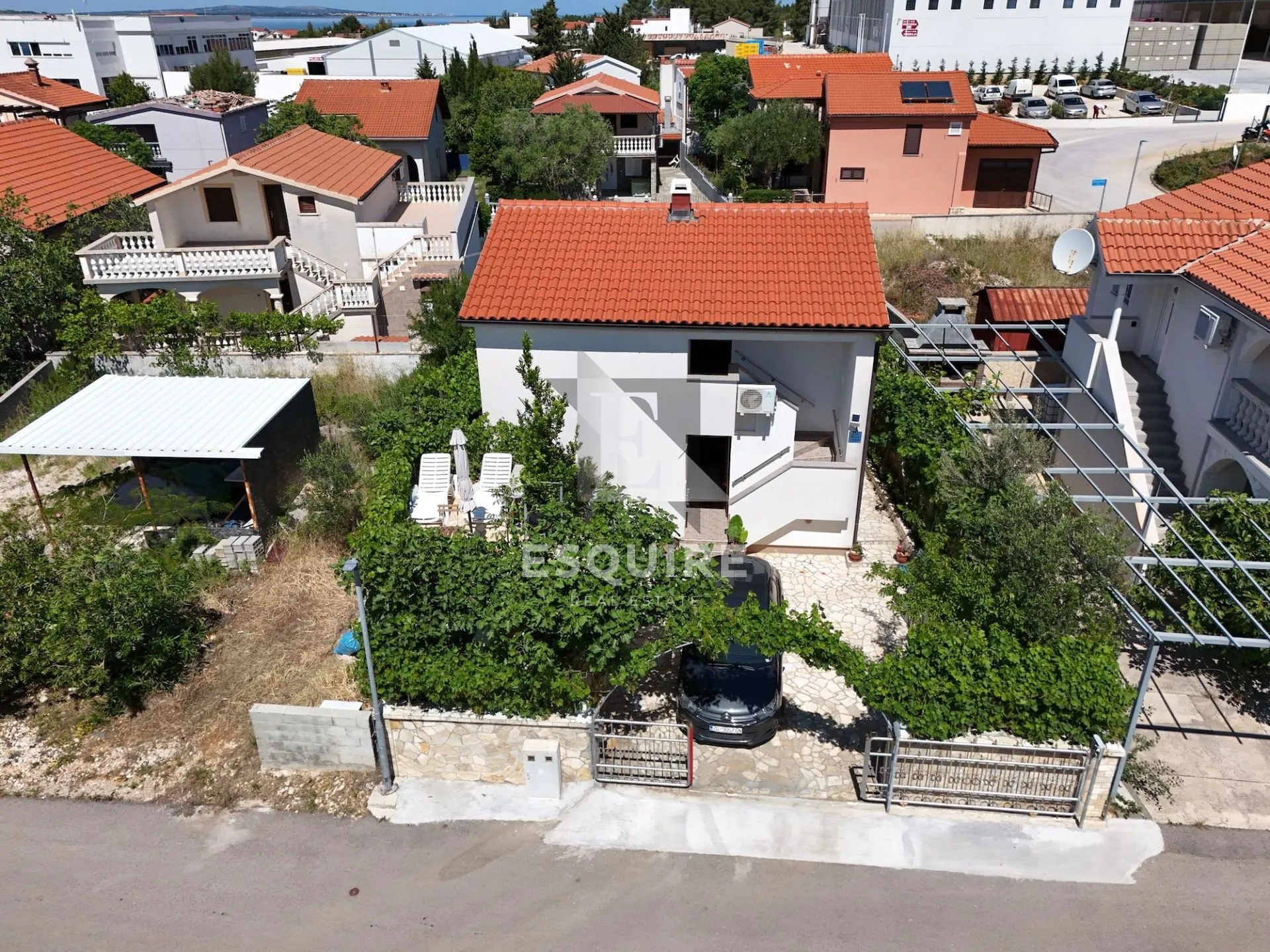 vrsi - samostojeća katnica sa dvije stambene jedinice - 250m2 - slika 36