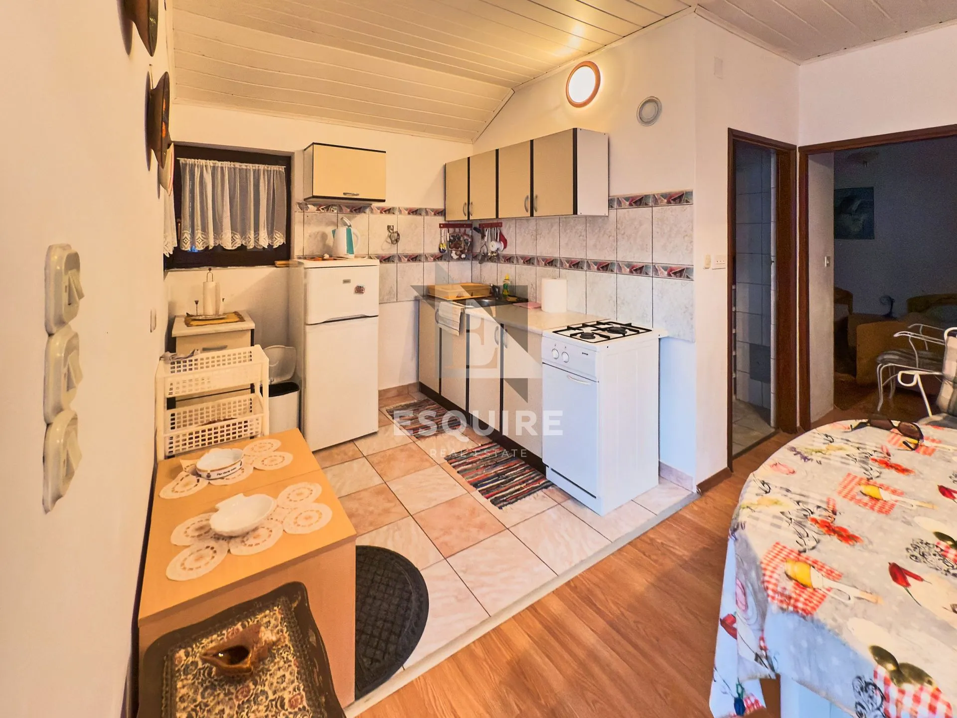 privlaka-sabunike, dvojna kuća s dva apartmana – 700 m od pješčane plaže!! - slika 33