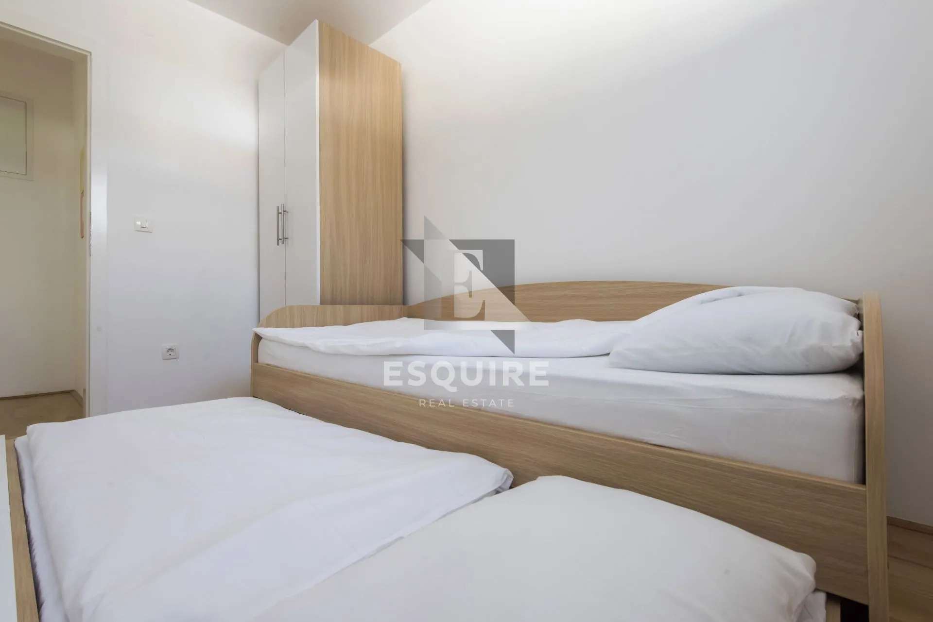 privlaka – namješten apartman u prizemlju s velikim vrtom, 90 m od mora!! - slika 17