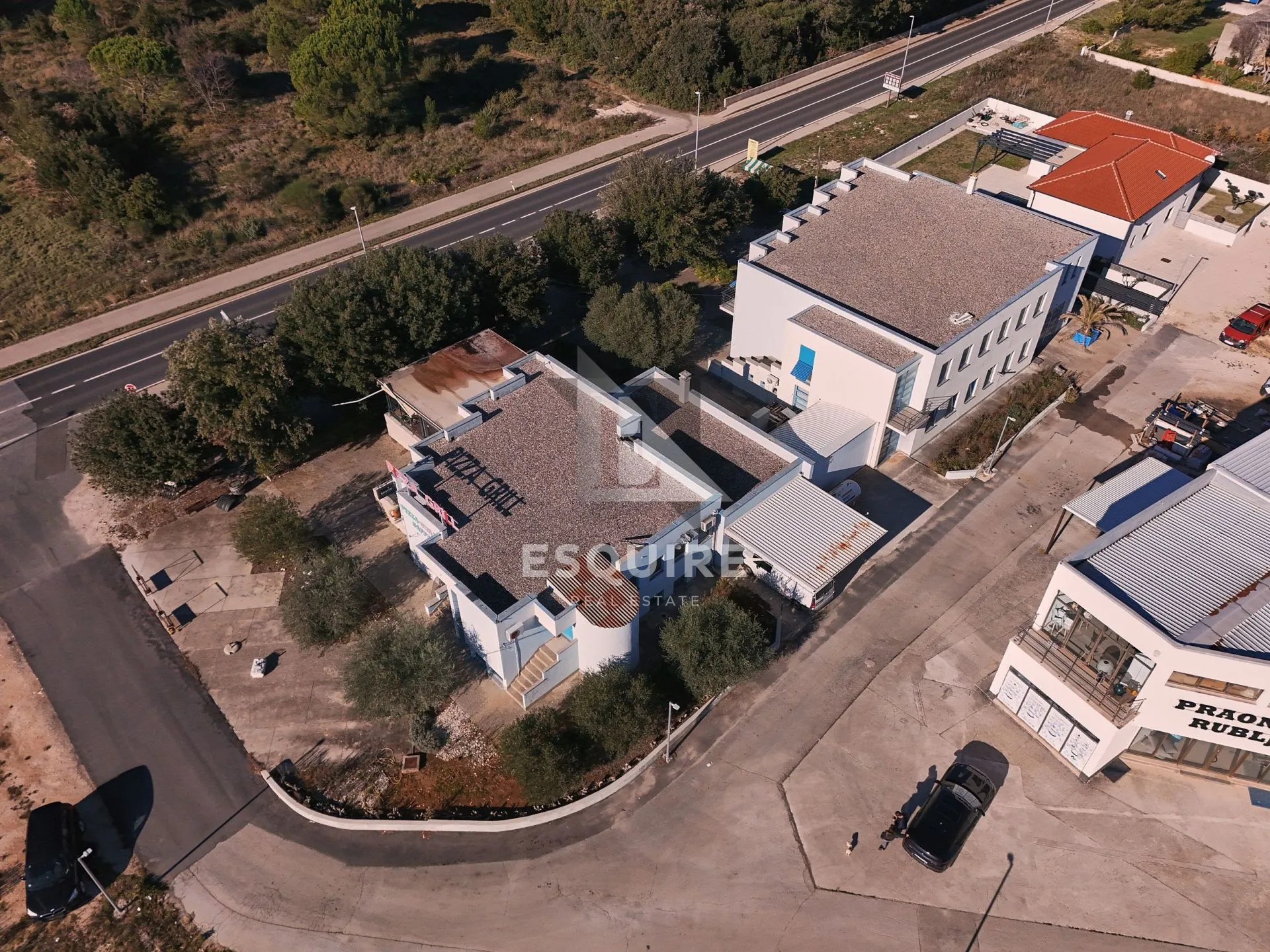 zaton - dvije poslovno stambene zgrade - 1200m2 - slika 2