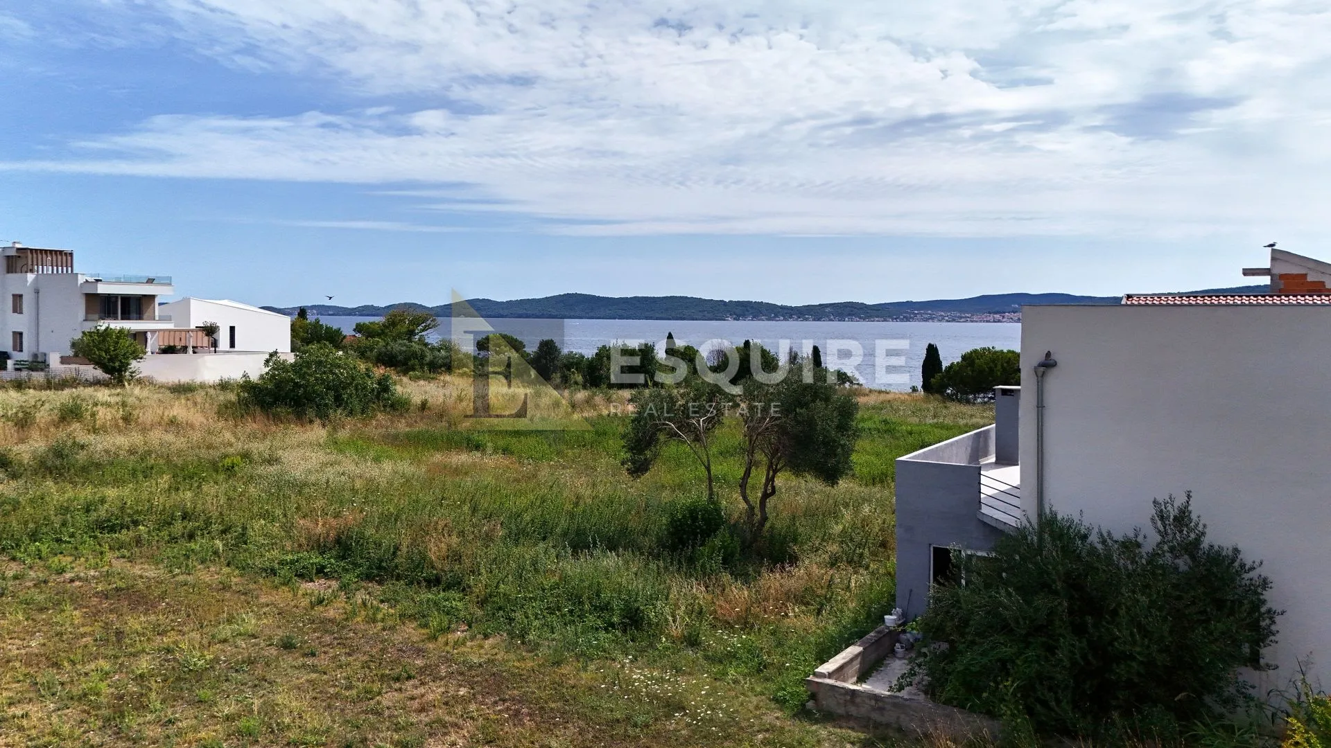 ARBANASI - KARMA - Građevinsko zemljište 80m od mora - 350m2 - Zadar