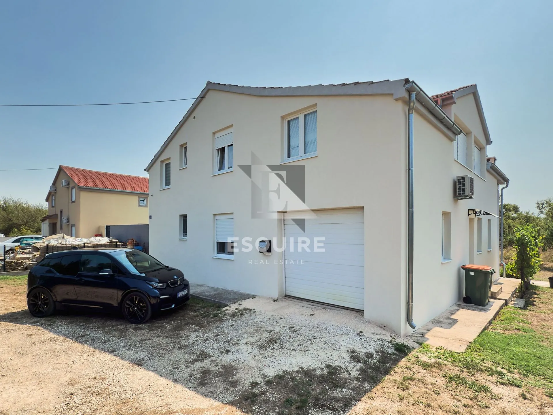zemunik donji - samostojeća katnica s velikim dvorištem - 260m2 - slika 29
