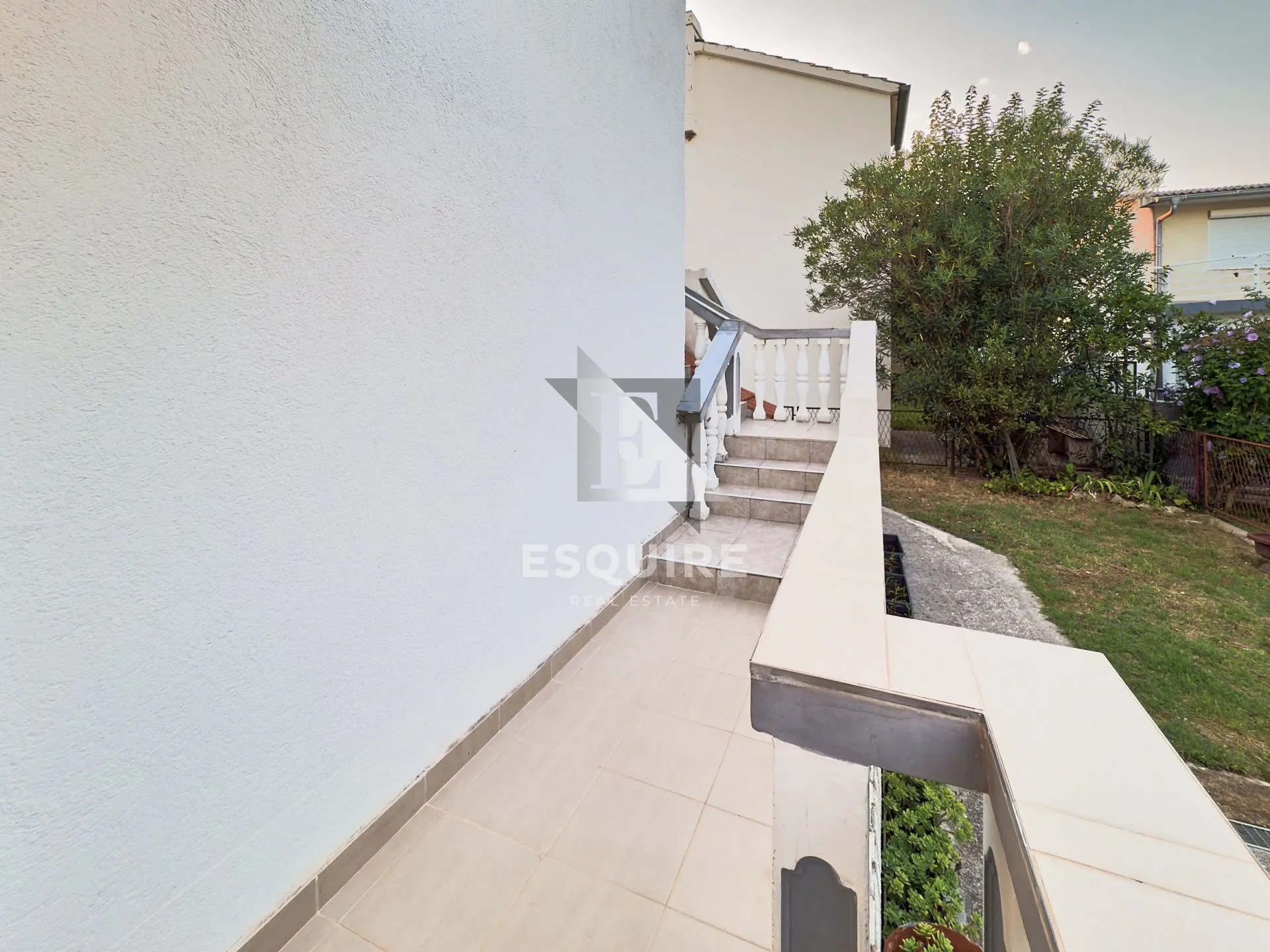 privlaka-sabunike, dvojna kuća s dva apartmana – 700 m od pješčane plaže!! - slika 4