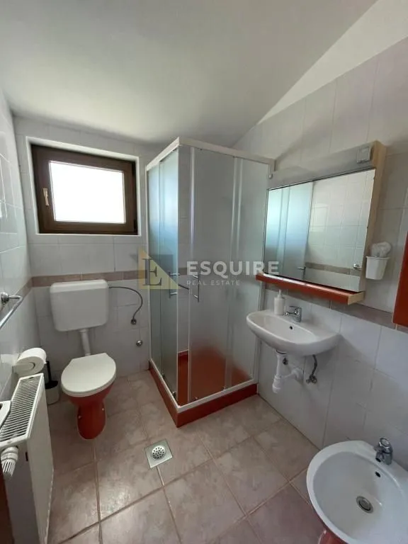 ljubač - velika parcela sa prizemnicom 1. red do mora - 702m2 - slika 13