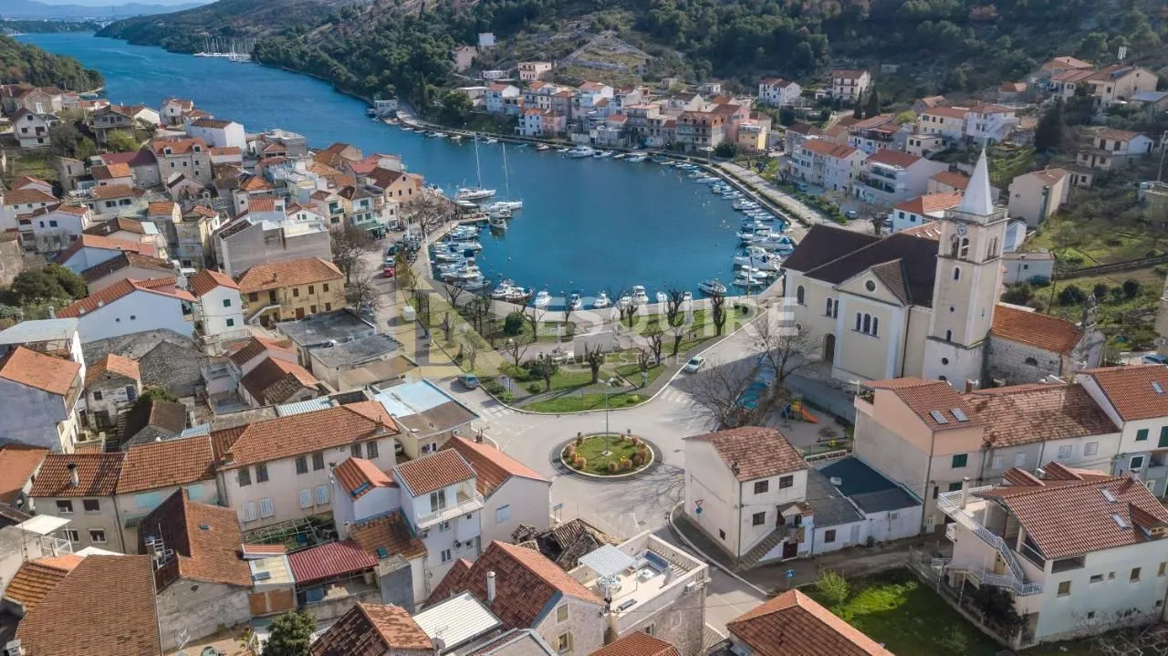zaton - šibenik - prvi red uz more - luxury stone house - slika 39