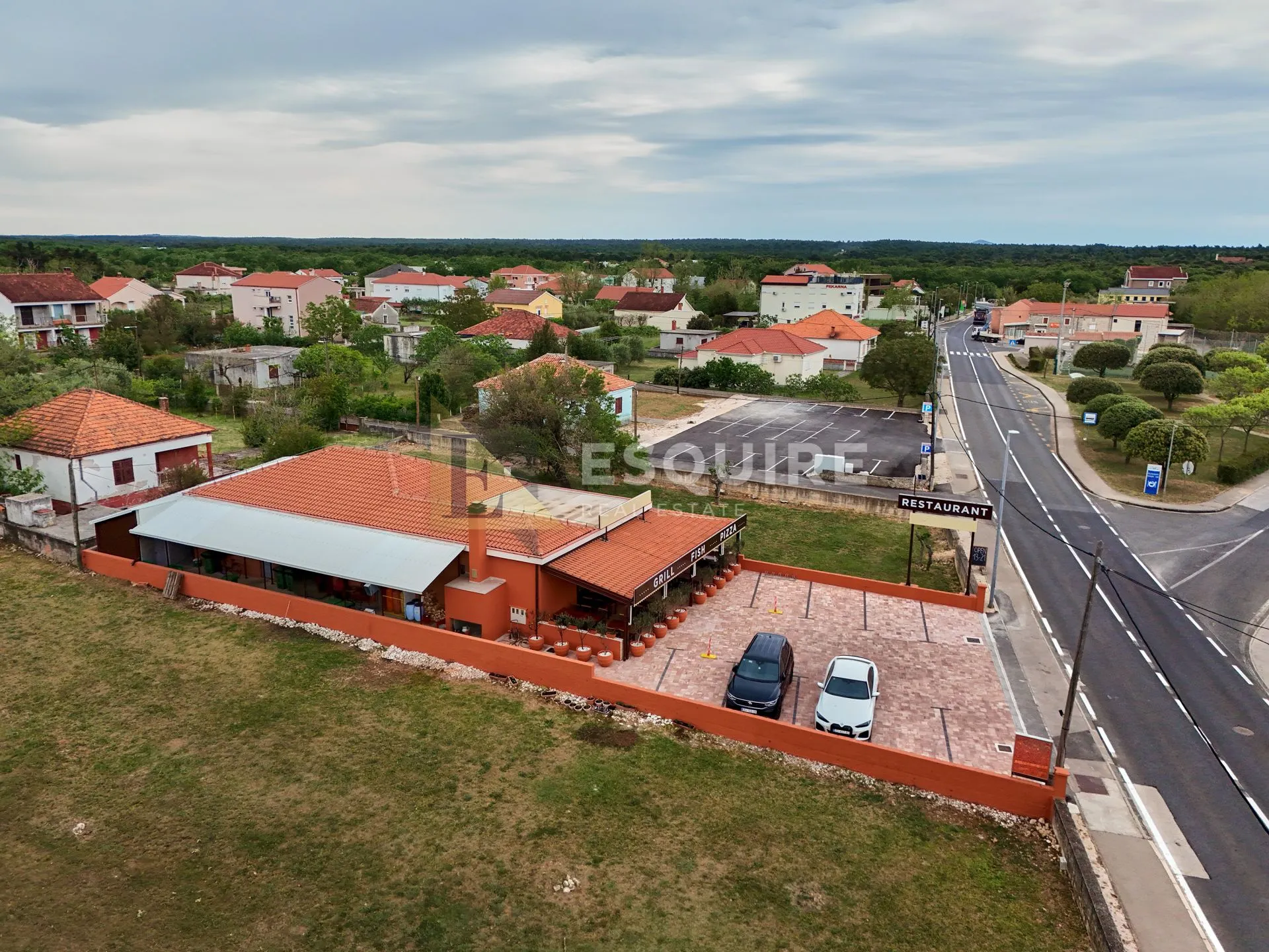 zaton - poslovni prostor / restoran na top lokaciji! - slika 3