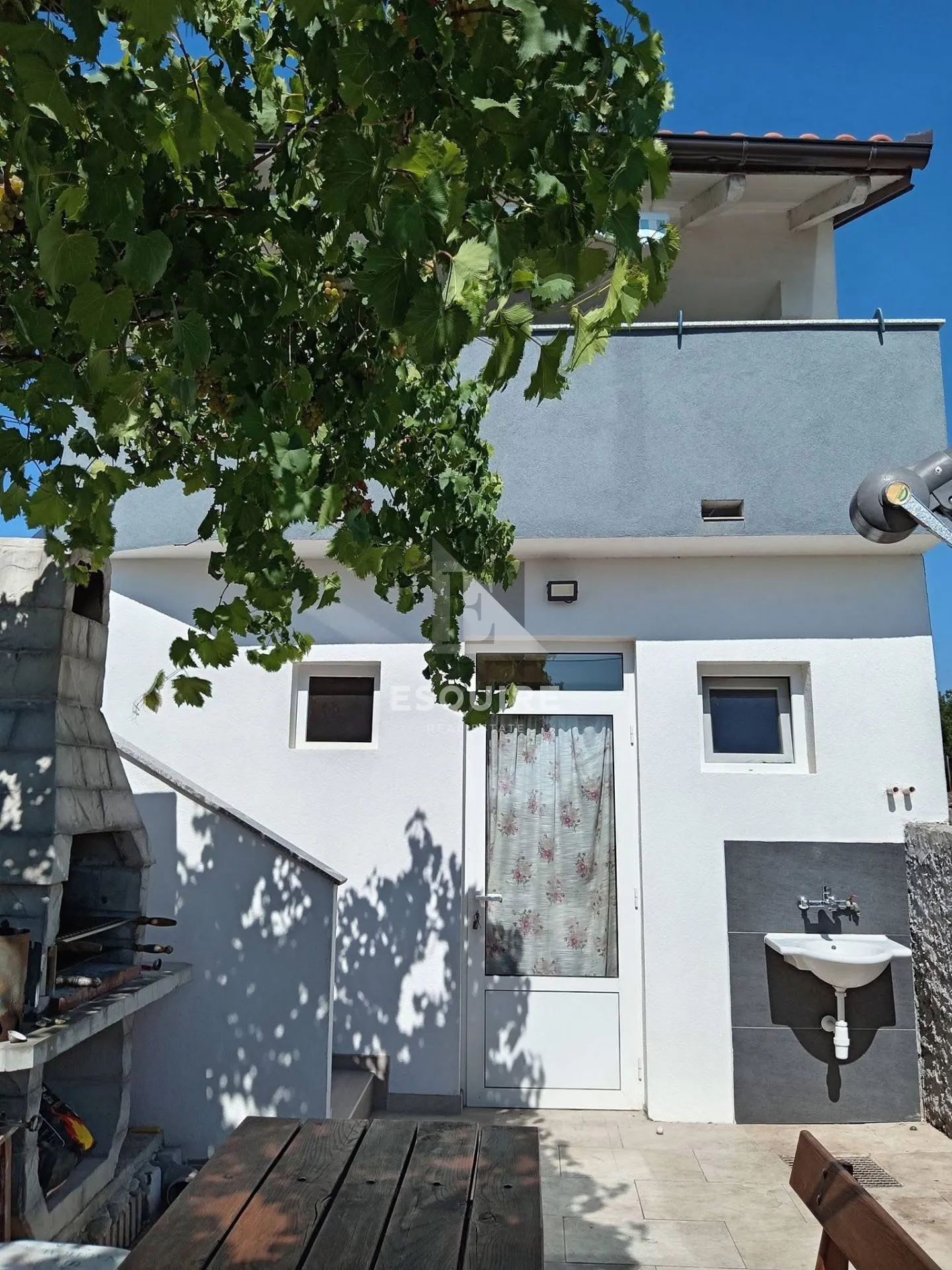 vrsi – obiteljska kuća s dvije stambene jedinice!! - slika 3
