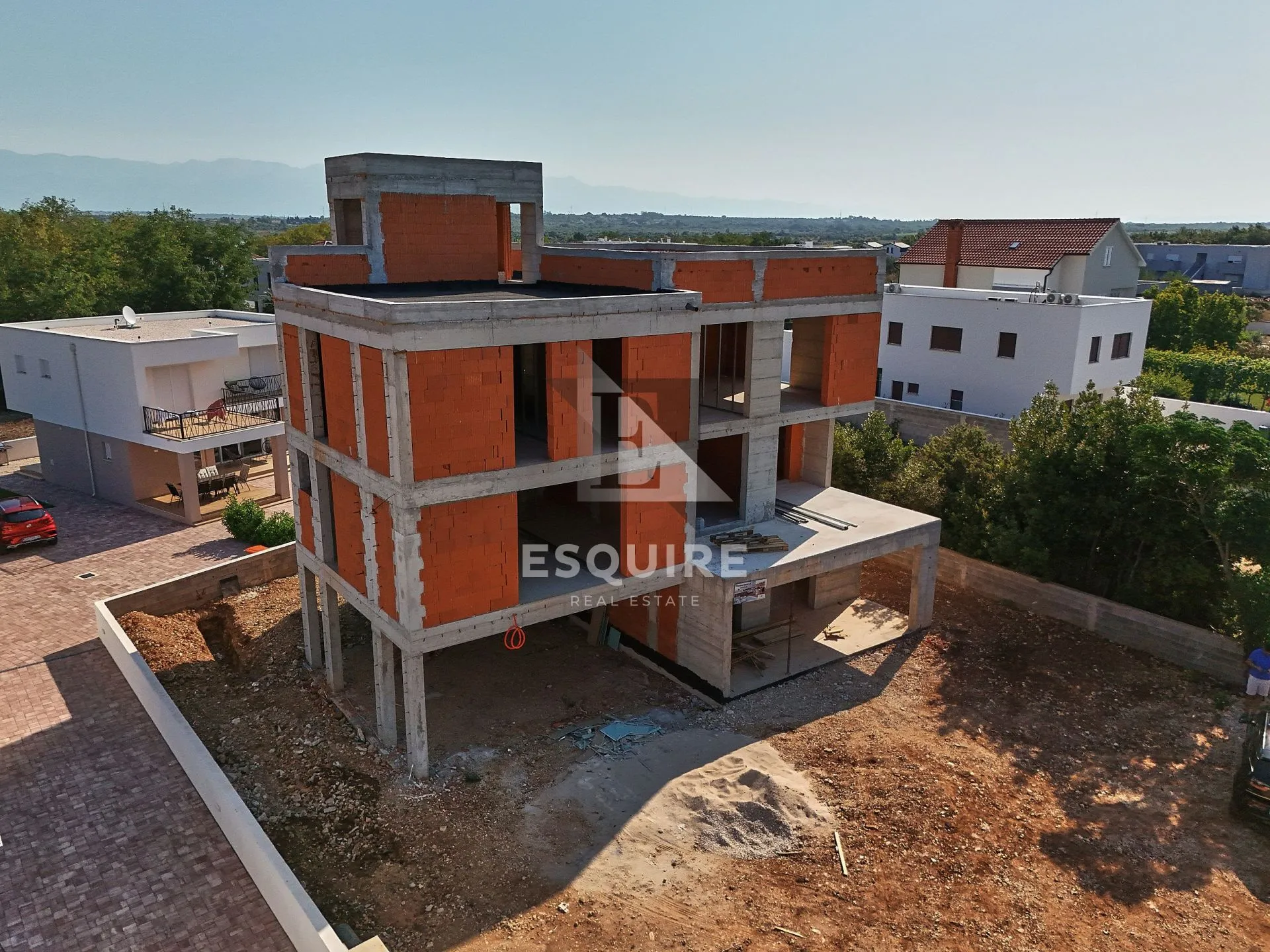 zaton – prostrani apartman s vrtom i terasom u mirnom okruženju!! - slika 6