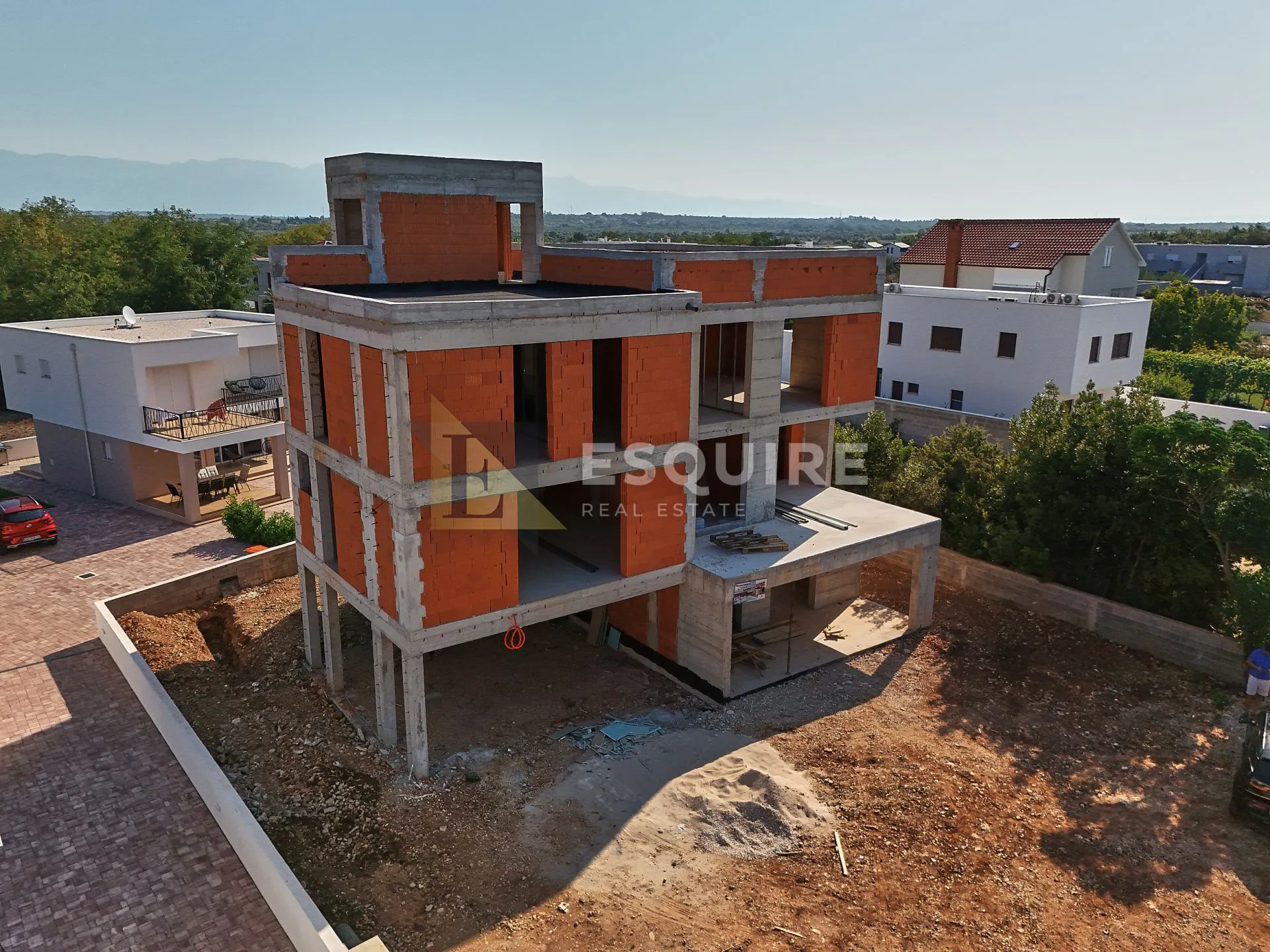 zaton – prostrani apartman s vrtom i terasom u mirnom okruženju!! - slika 6
