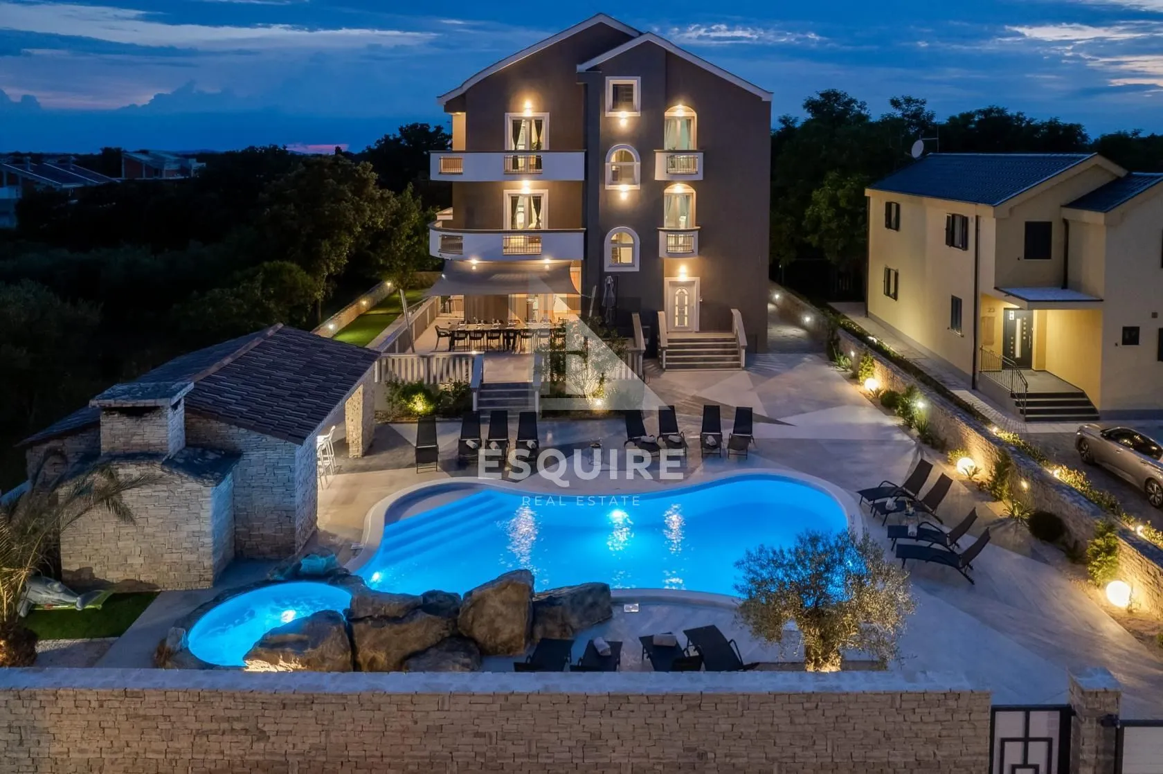 zaton - luksuzna vila s bazenom, 8 spavaćih soba - 385m2 - slika 3