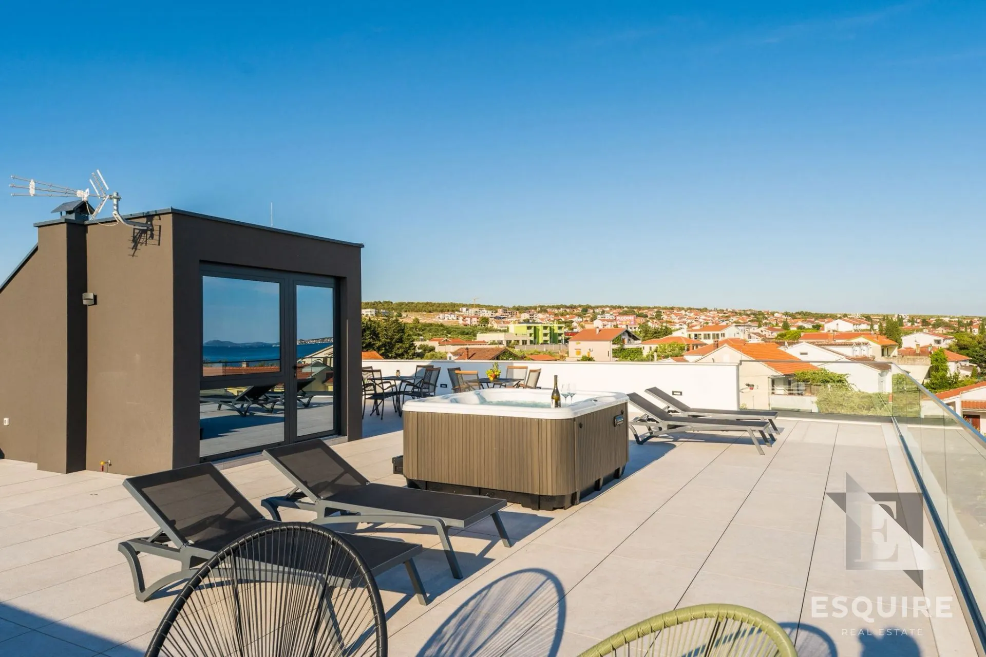 turanj - dvosoban penthouse 70m od mora - 101m2 - slika 22