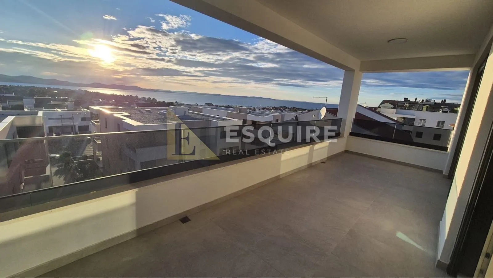 diklovac - luksuzan trosoban penthouse, garaža - 155m2 - slika 17