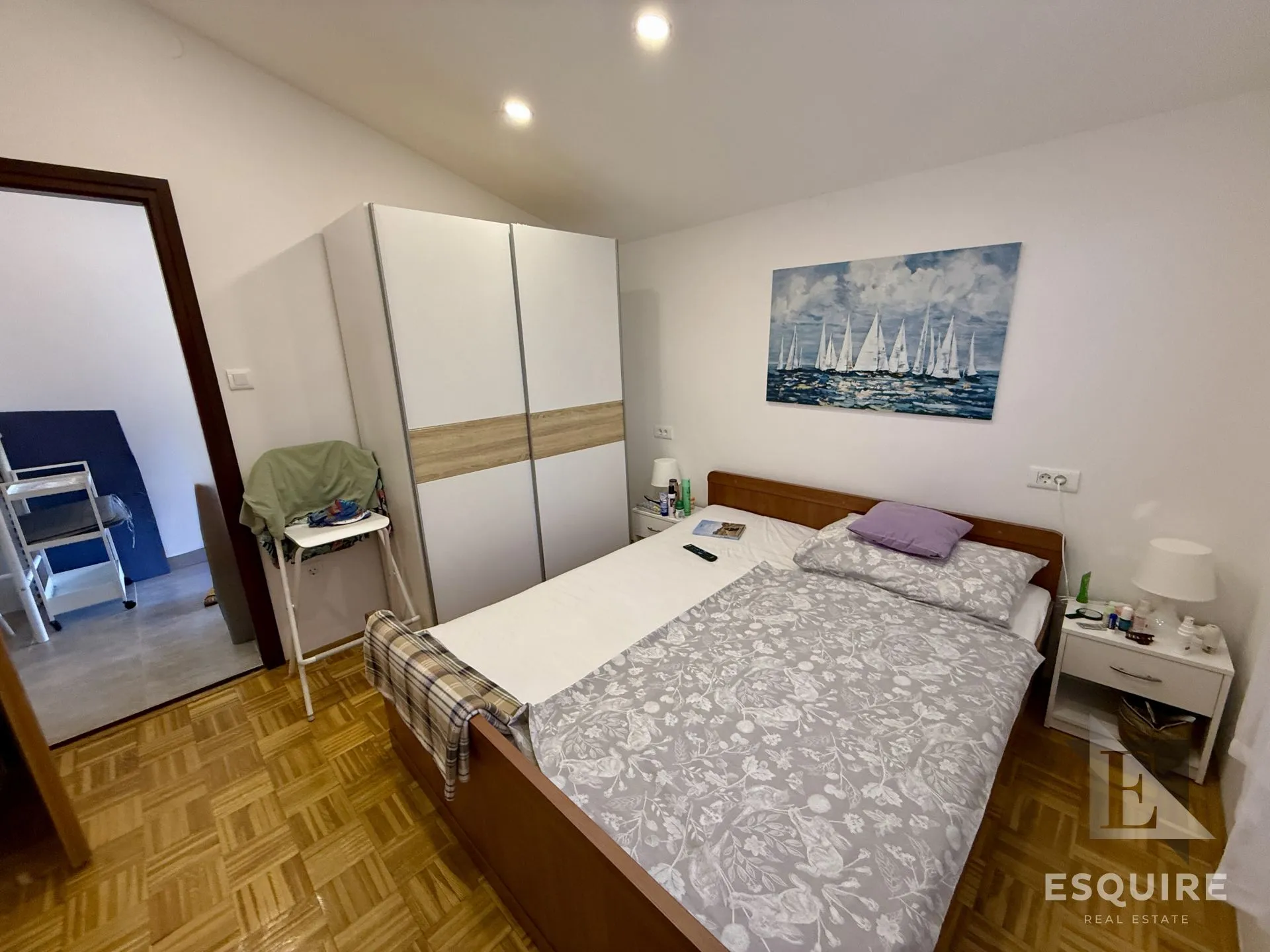 privlaka – škrapavac, namještena kuća s tri stana, 500 m od mora - slika 20