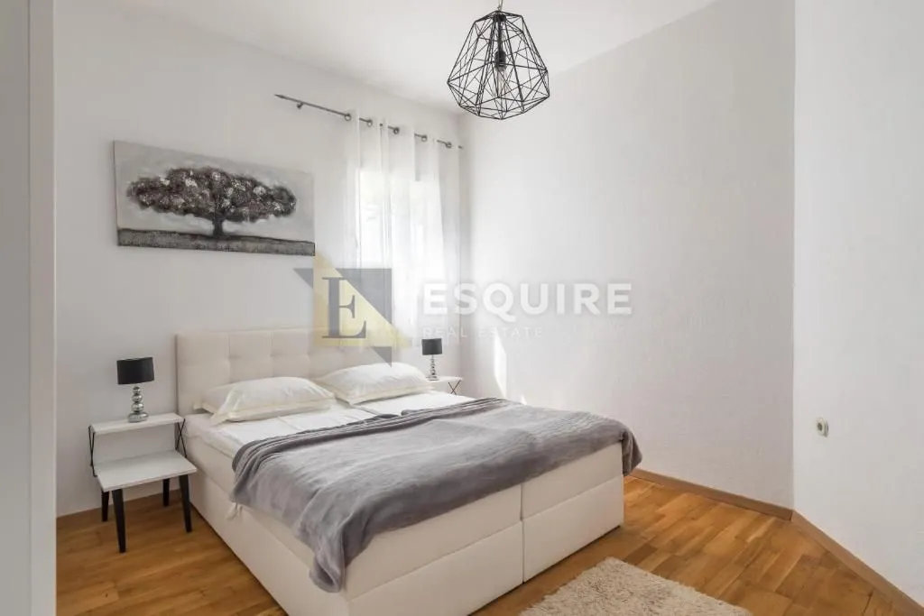 brač - sutivan - kuća sa dvije stambene jedinice i bazenom - 425m2 - slika 6