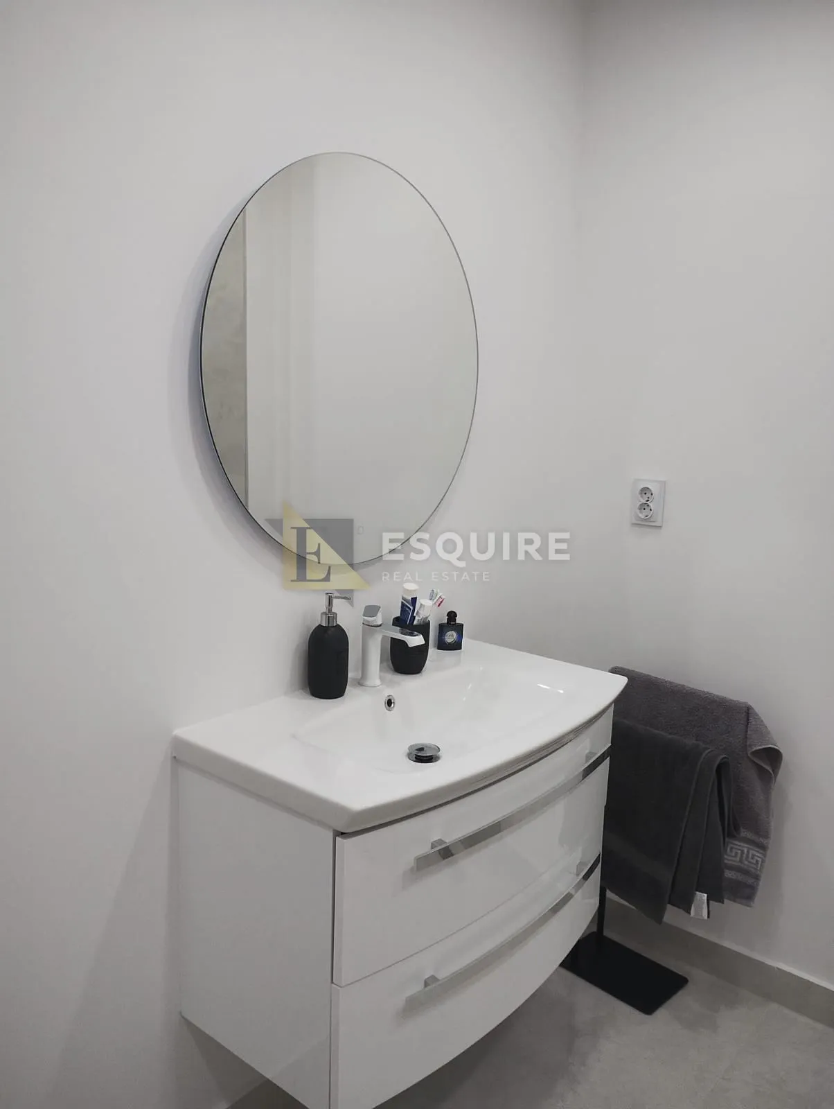 privlaka - kuća sa dvije stambene jedinice 80m od mora - 140m2 - slika 8