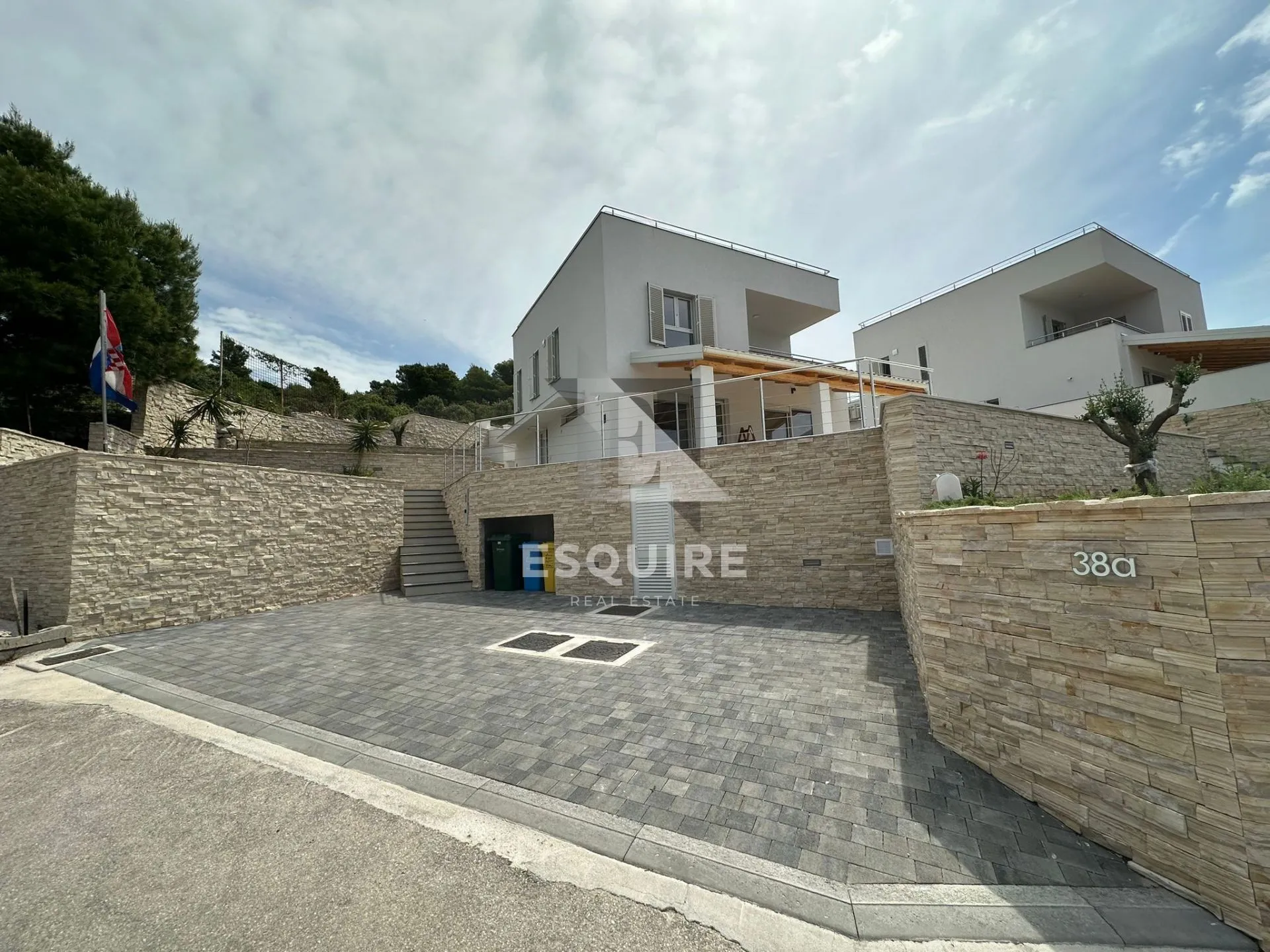 rogoznica - novoizgrađena villa s bazenom i predivni pogledom - slika 1