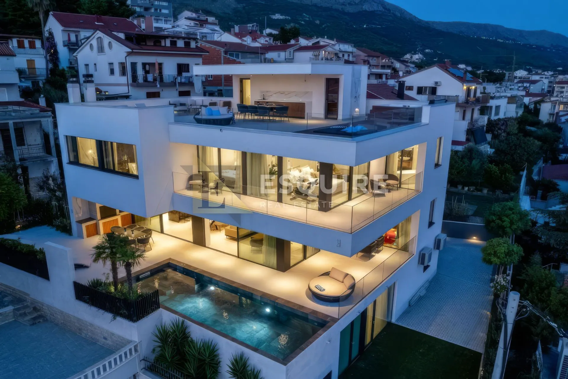 split - ekskluzivna vila s pogledom na more - slika 4