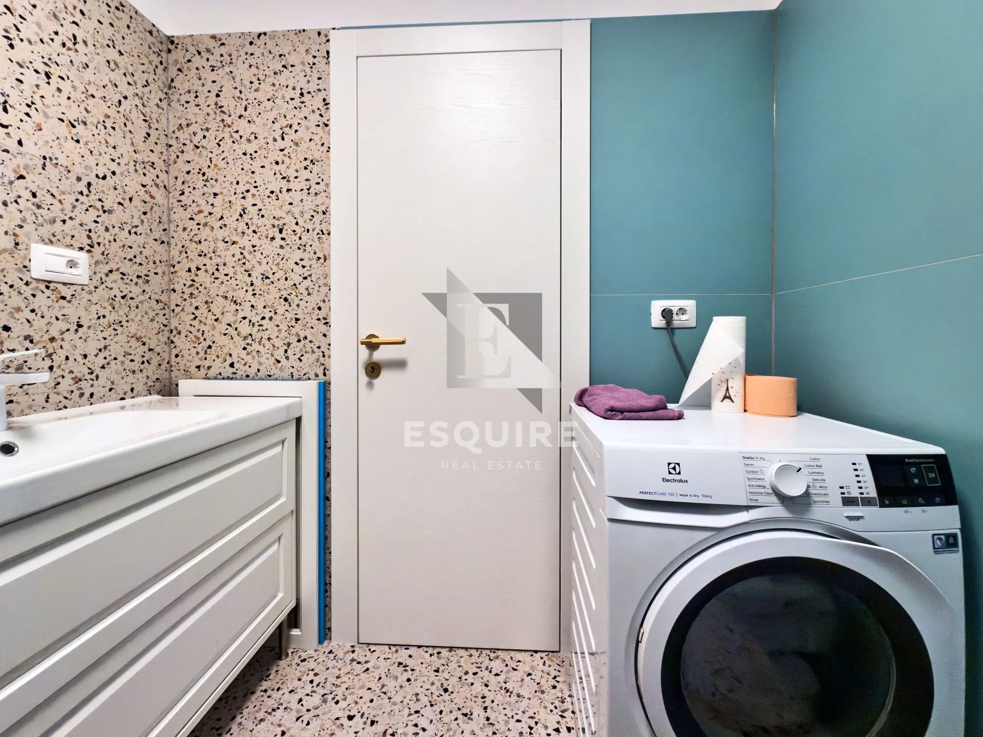 bili brig - potpuno renoviran dvosoban stan - 75m2 - slika 11