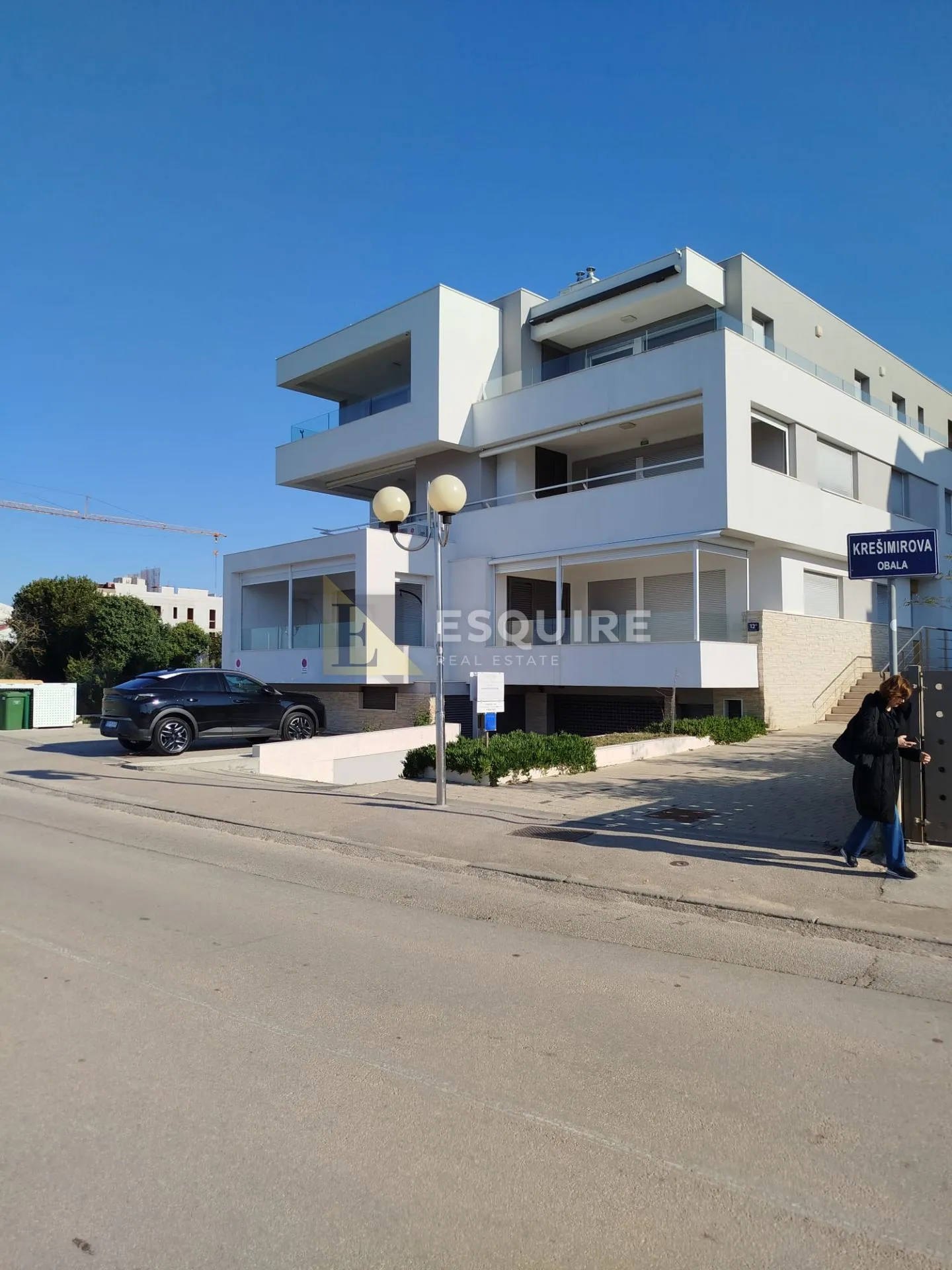 diklo - dvosoban stan s vrtom i garažom 1. red do mora - 89m2 - slika 4