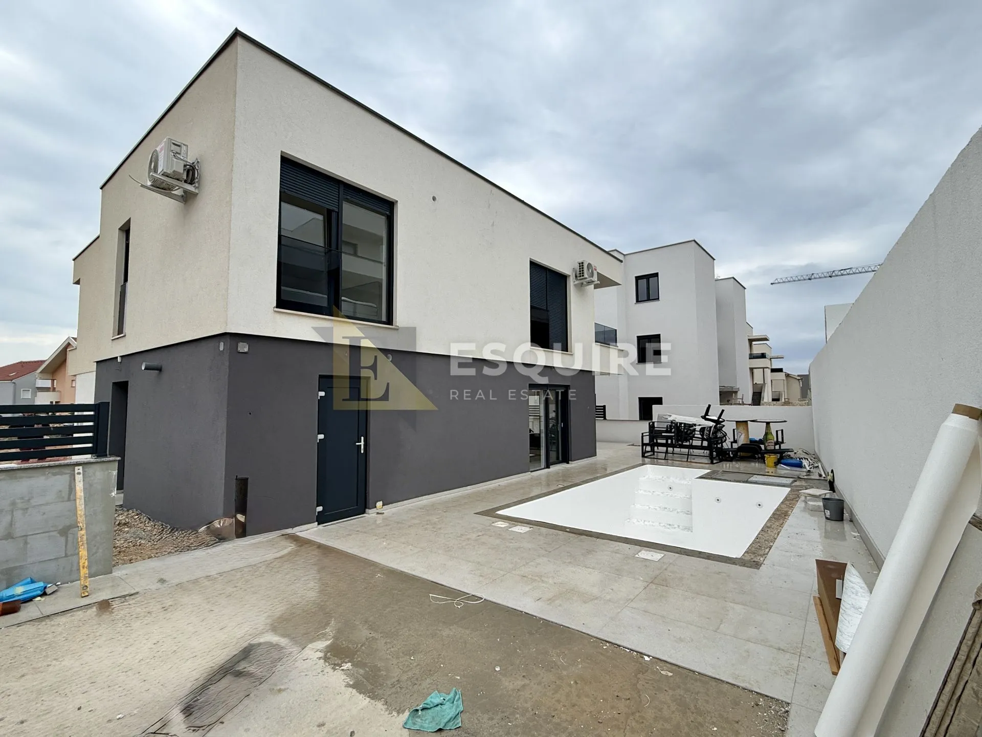 povljana - namještena duplex kuća s grijanim bazenom!! - slika 4