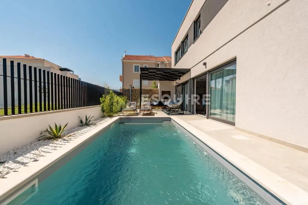 privlaka - duplex vila s bazenom 3. red od mora - 190m2 - slika 4