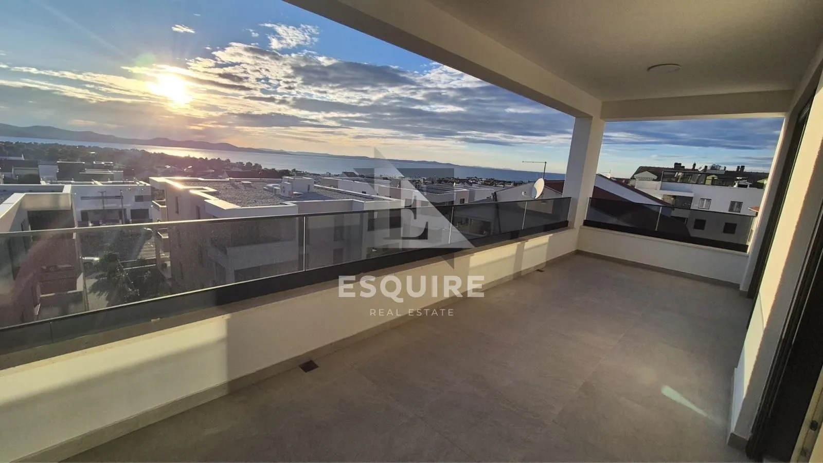 diklovac - luksuzan trosoban penthouse, garaža - 155m2 - slika 17