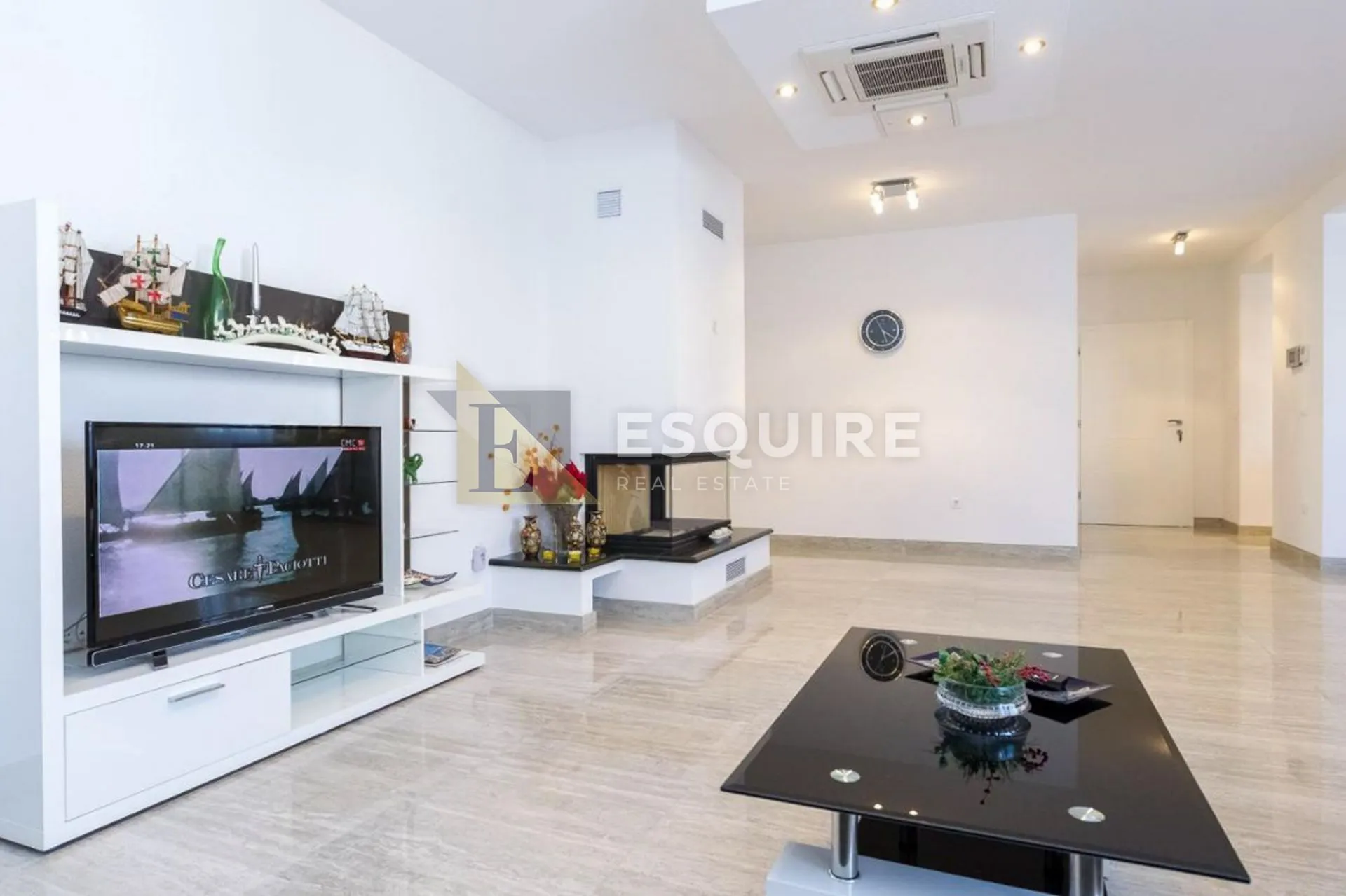 sukošan - kuća sa tri stana ukupne stambene površine - 345m2 - slika 11