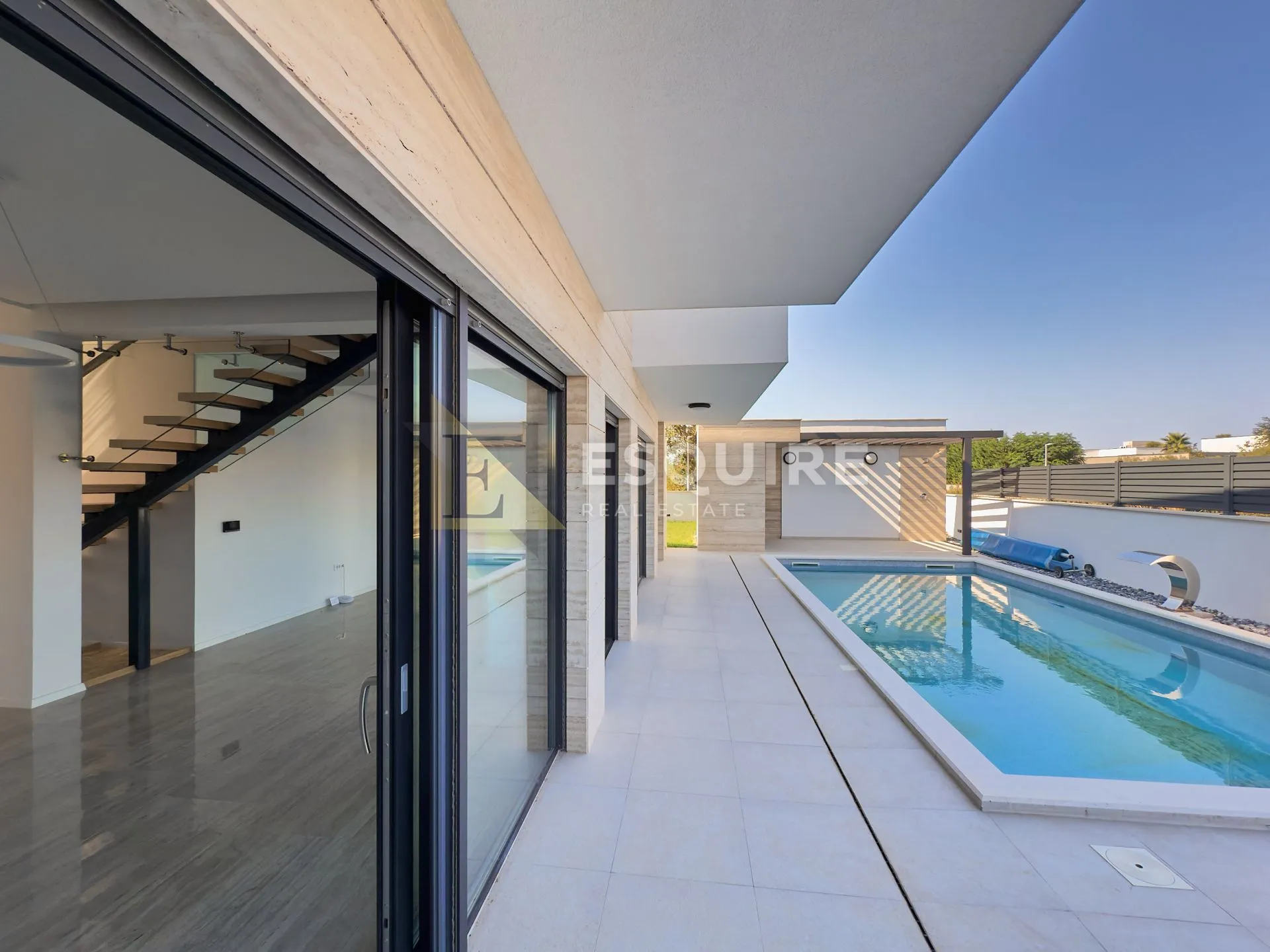 nin - zaton - moderna duplex vila s bazenom!! - slika 17