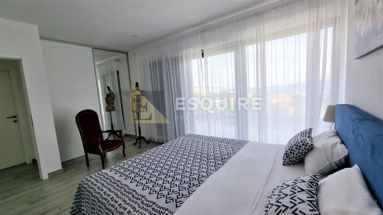 rovanjska - vila katnica s bazenom i velikim vrtom u blizini mora - 270m2 - slika 55