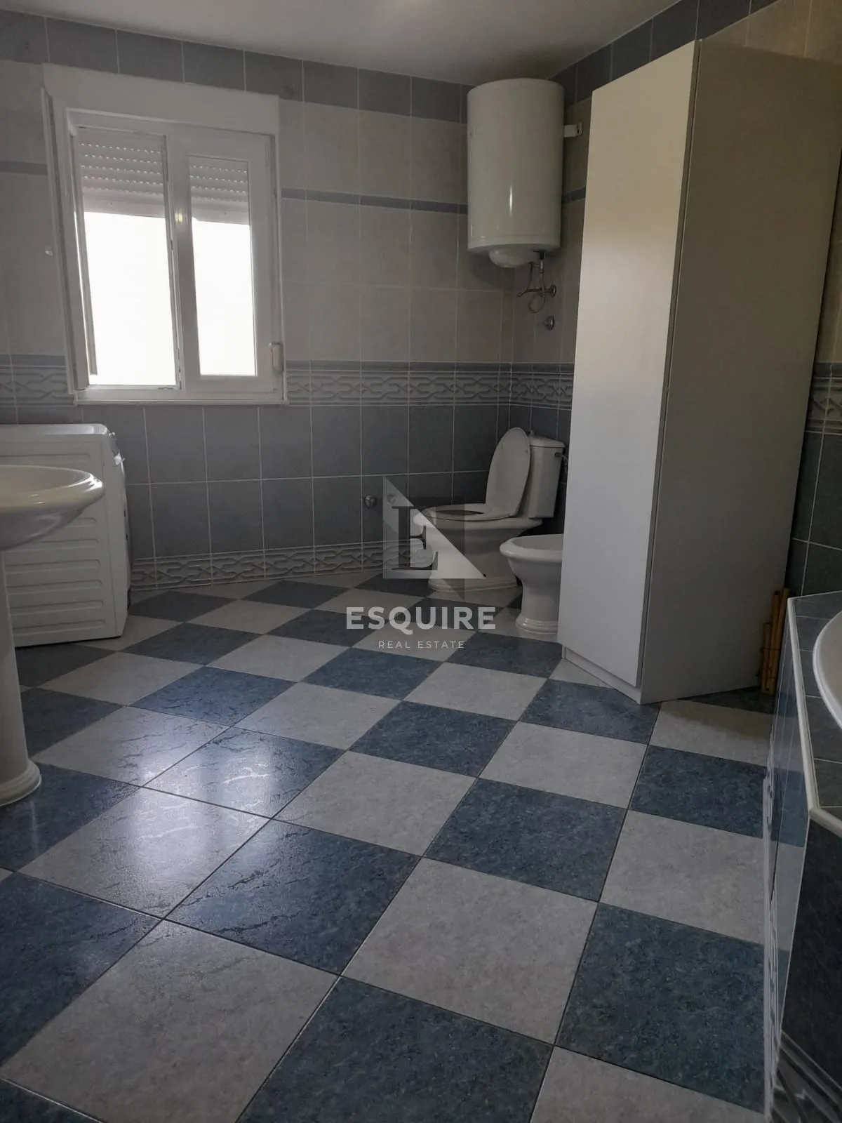 bibinje - prilika trosoban stan s 4 parkirna mjesta, mogućnost podjele u dva stana - 149m2 - slika 8
