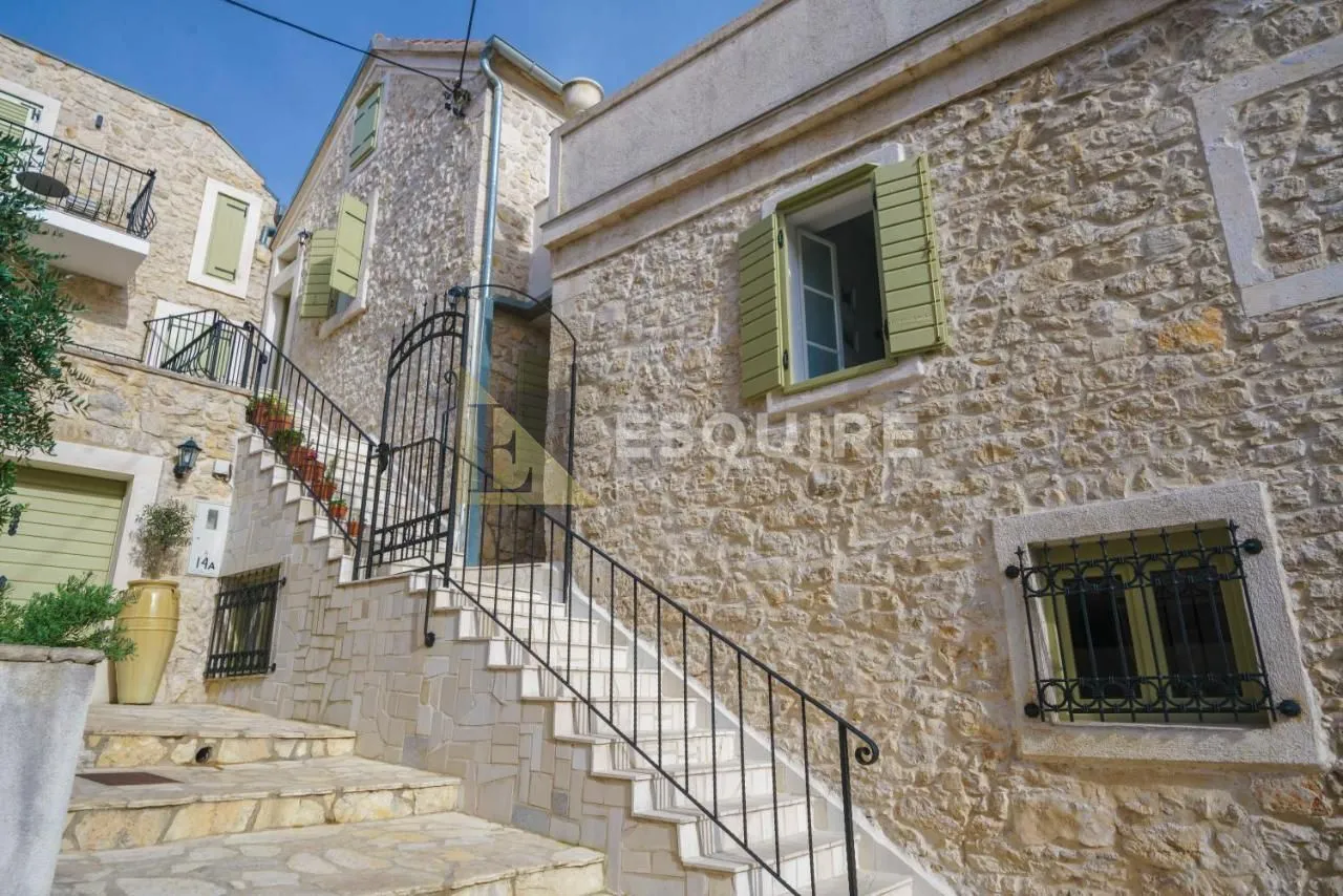 zaton - šibenik - prvi red uz more - luxury stone house - slika 27