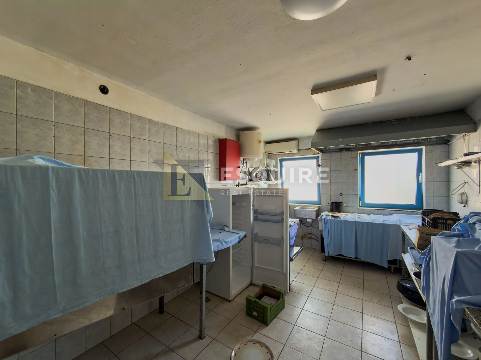 zaton - dvije poslovno stambene zgrade - 1200m2 - slika 24