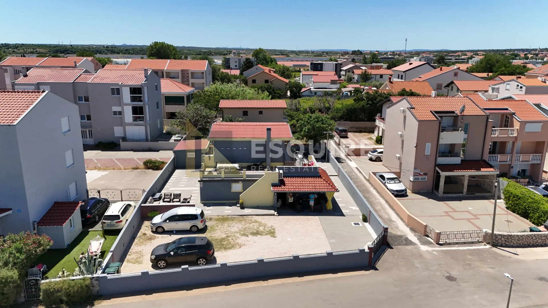 nin - apartmanska kuća 1. red do mora - 240m2 - slika 4