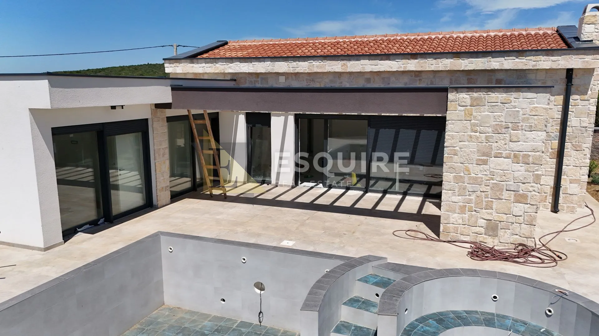 zadar - debeljak trosobna vila s bazenom - 145m2 - slika 2