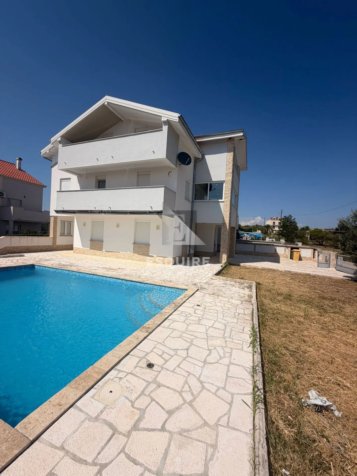 donja jagodnja - apartmanska kuća s bazenom - 540m2 - slika 3