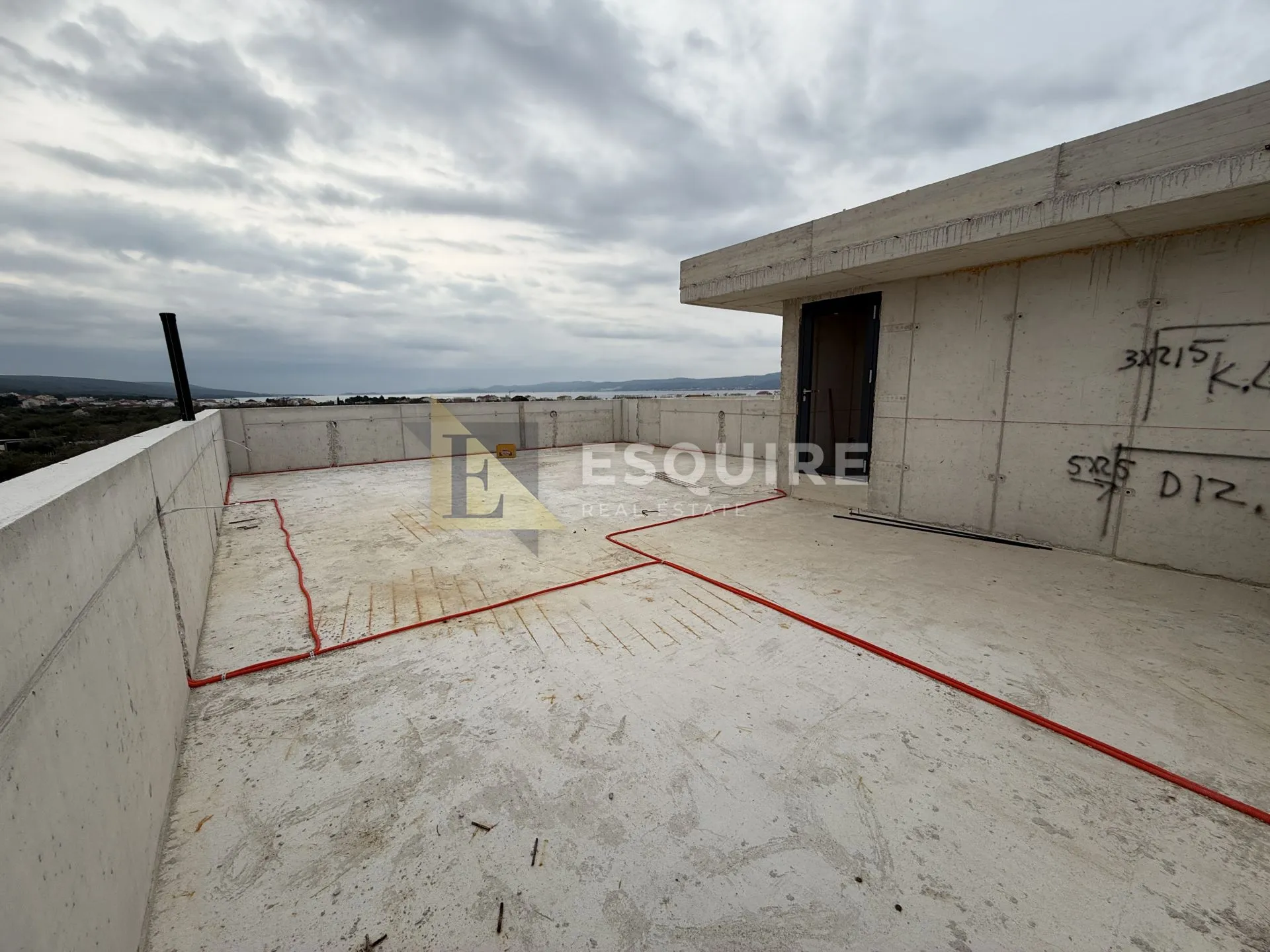 ZADAR - SUKOŠAN Trosoban penthouse S6 na 2. katu od 84 m2!!