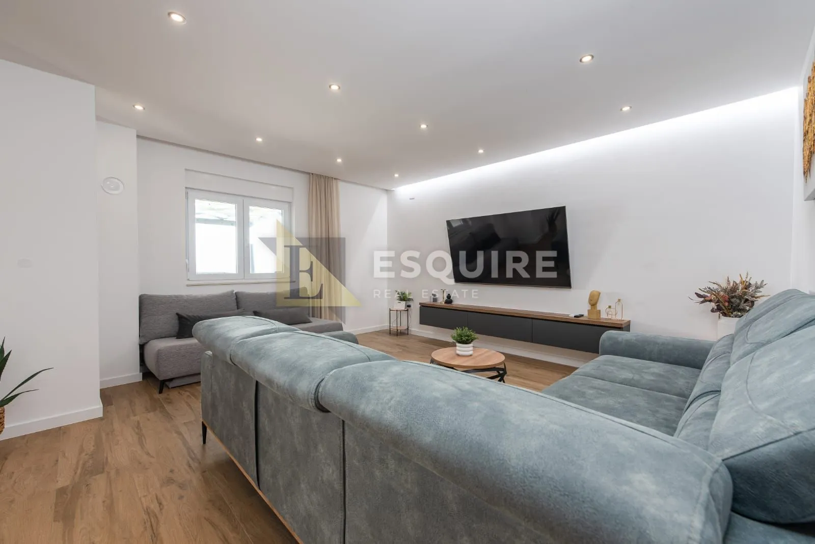 tinj - luksuzna villa s velikom okucnicom - slika 6