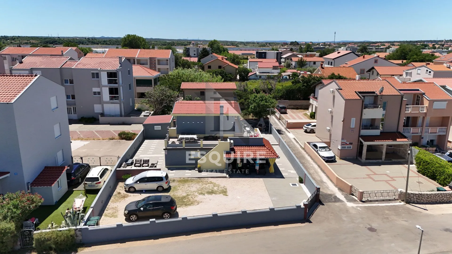 nin - apartmanska kuća 1. red do mora - 240m2 - slika 4