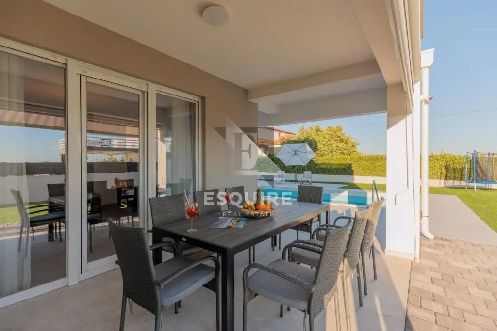 vrsi - moderna vila od 170 m2 s bazenom!! - slika 19