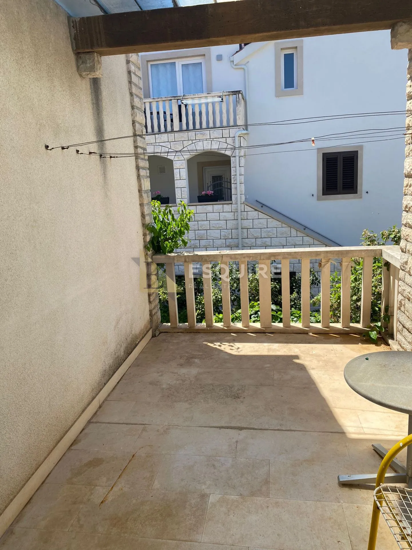 brač - sutivan - kuća sa dvije stambene jedinice i bazenom - 425m2 - slika 24