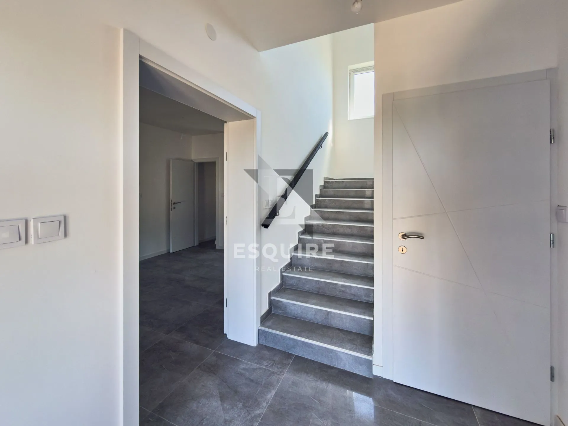 murvica - dvojna kuća, 5 soba, garaža - 241m2 - slika 11