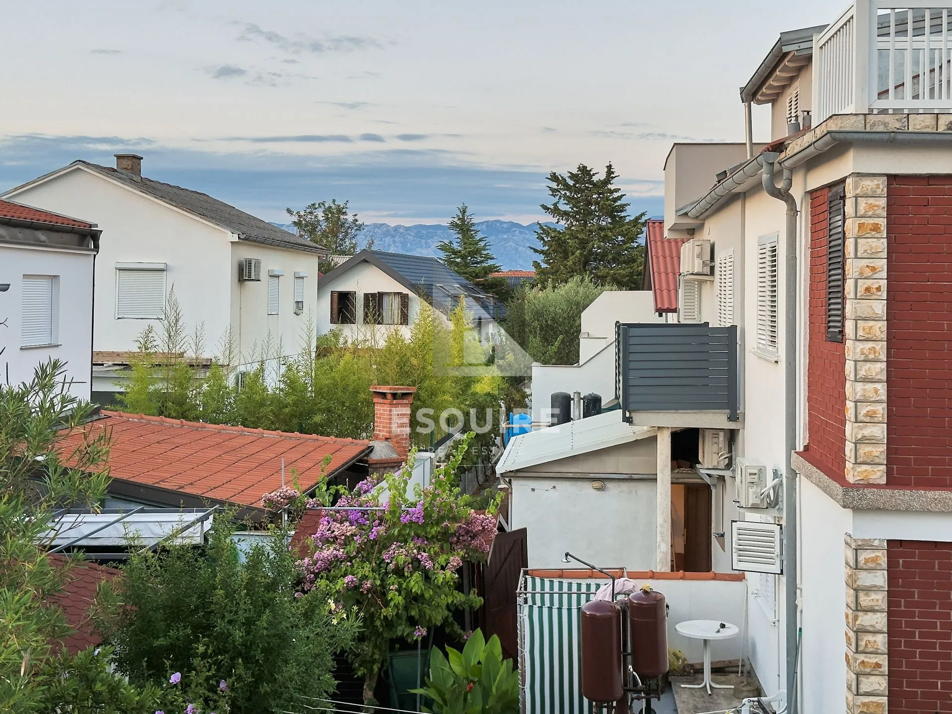 privlaka-sabunike, dvojna kuća s dva apartmana – 700 m od pješčane plaže!! - slika 39
