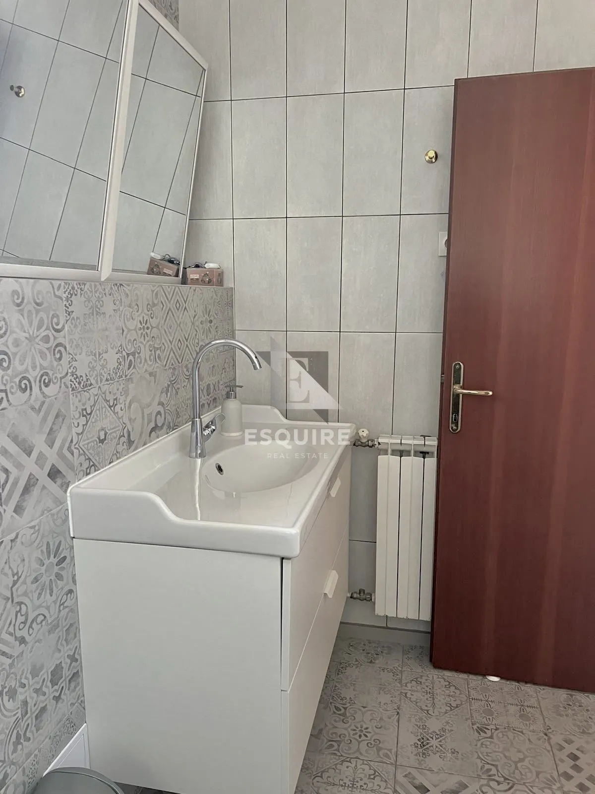 zadar - diklo - trosoban dvoetažni stan 100m od mora - 118m2 - slika 12