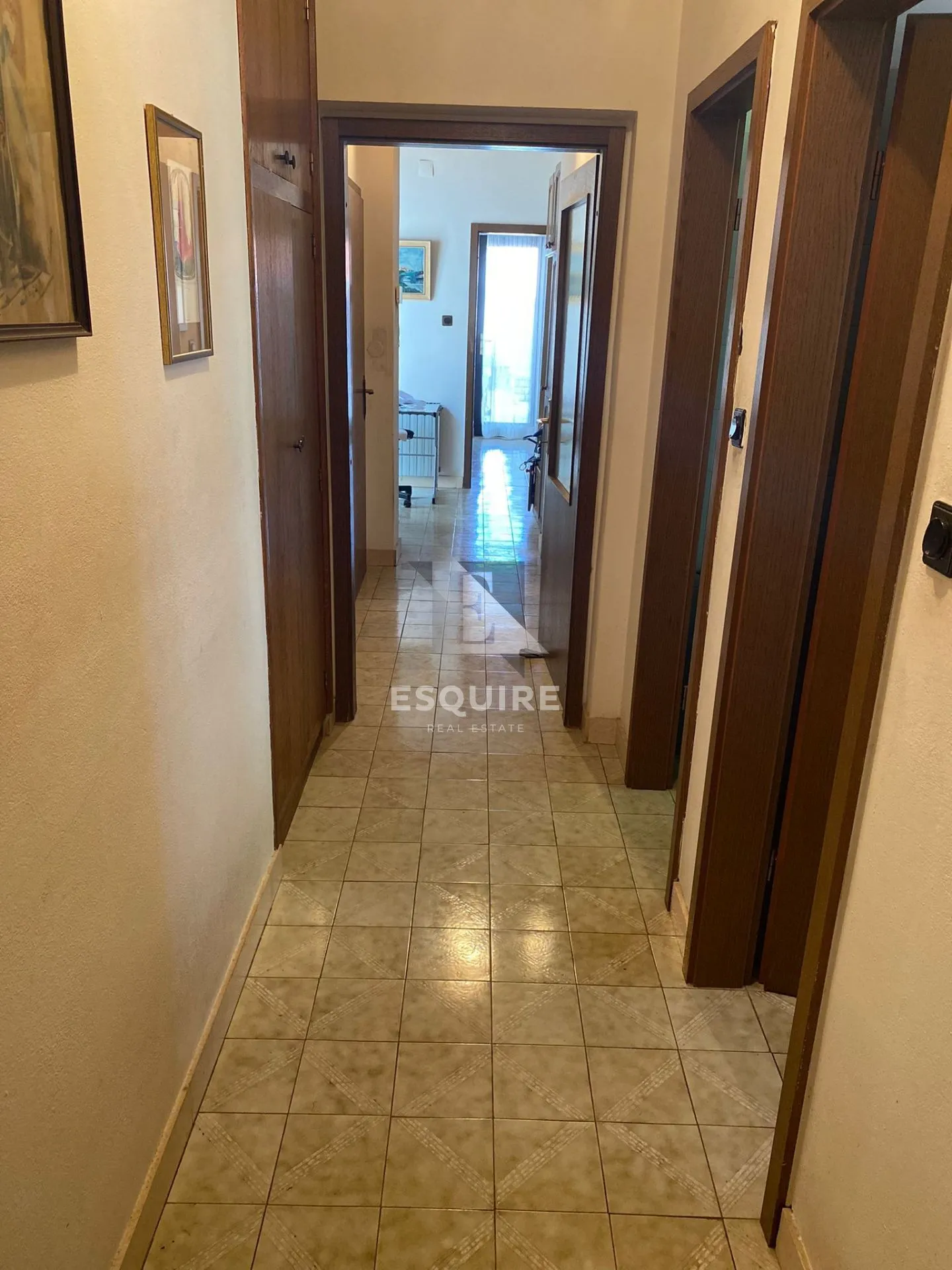 brač - sutivan - kuća sa dvije stambene jedinice i bazenom - 425m2 - slika 26