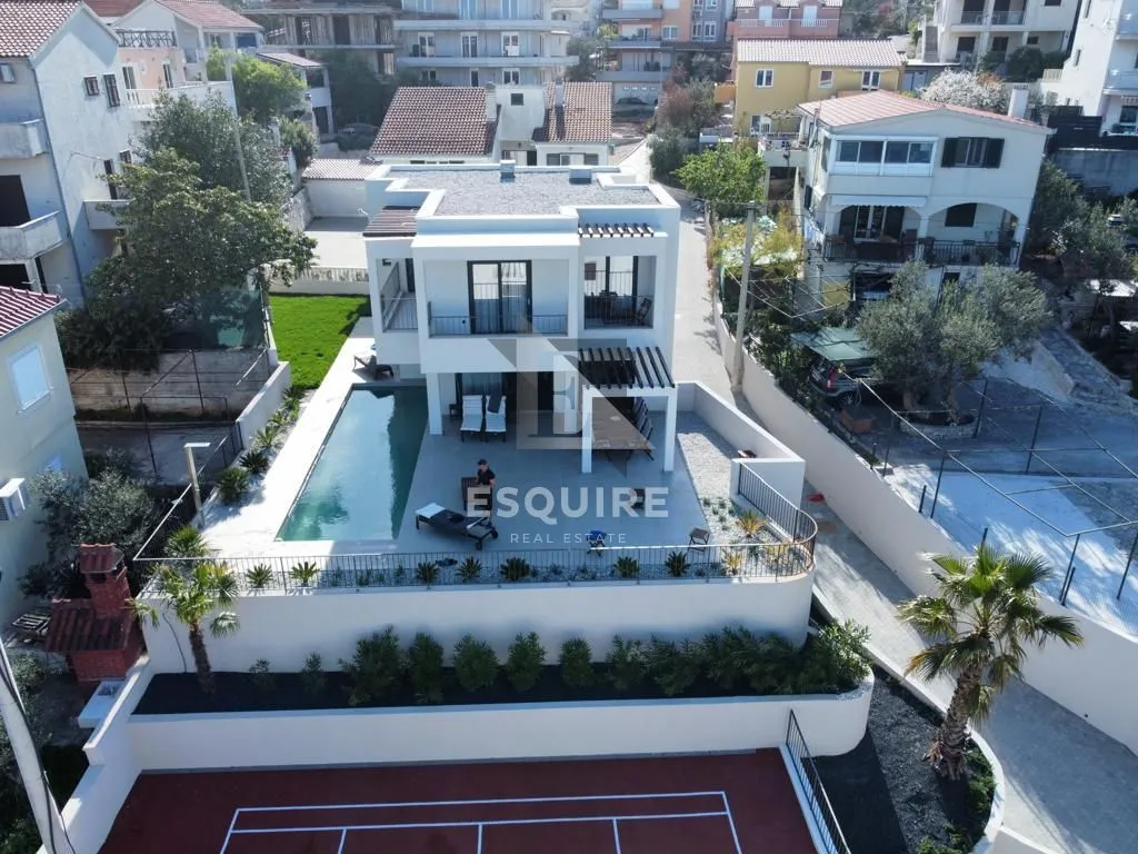 split luksuzna vila 2. red uz pješćanu plažu - slika 6