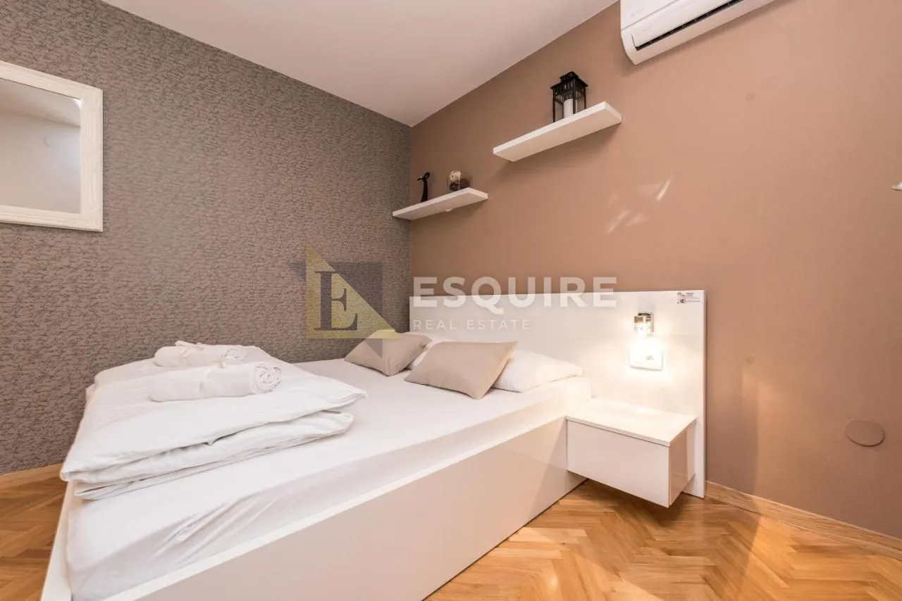 zadar - zgrada u centru stare jezgre grada sa 6 apartmana i 2 poslovna prostora - slika 26