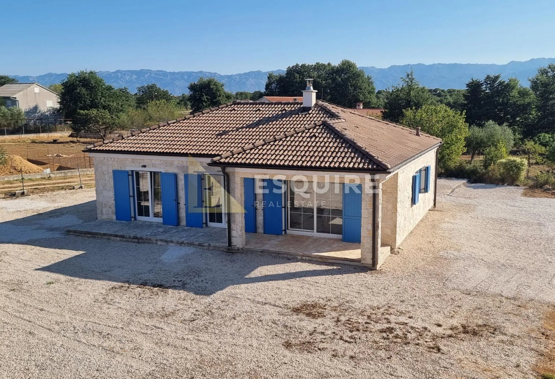NIN - NINSKI STANOVI Kamena prizemnica uz more - 107m2 - Ninski Stanovi, Nin
