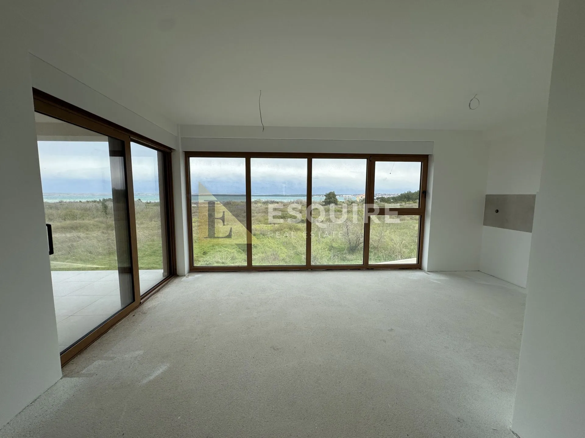 NIN - Dvosoban penthouse S8 u luksuznoj novogradnji 1. kat - 85m2