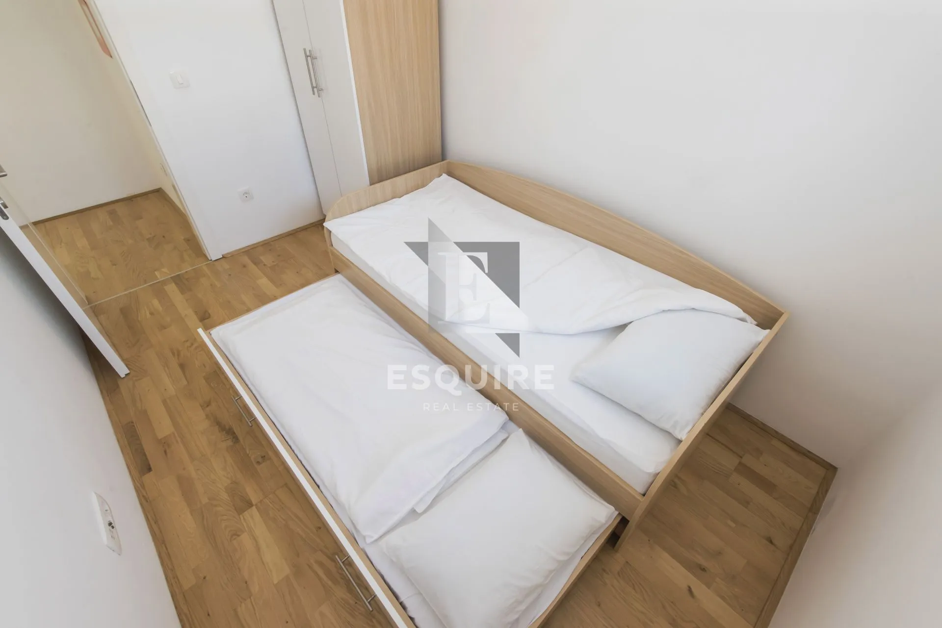 privlaka – namješten apartman u prizemlju s velikim vrtom, 90 m od mora!! - slika 16